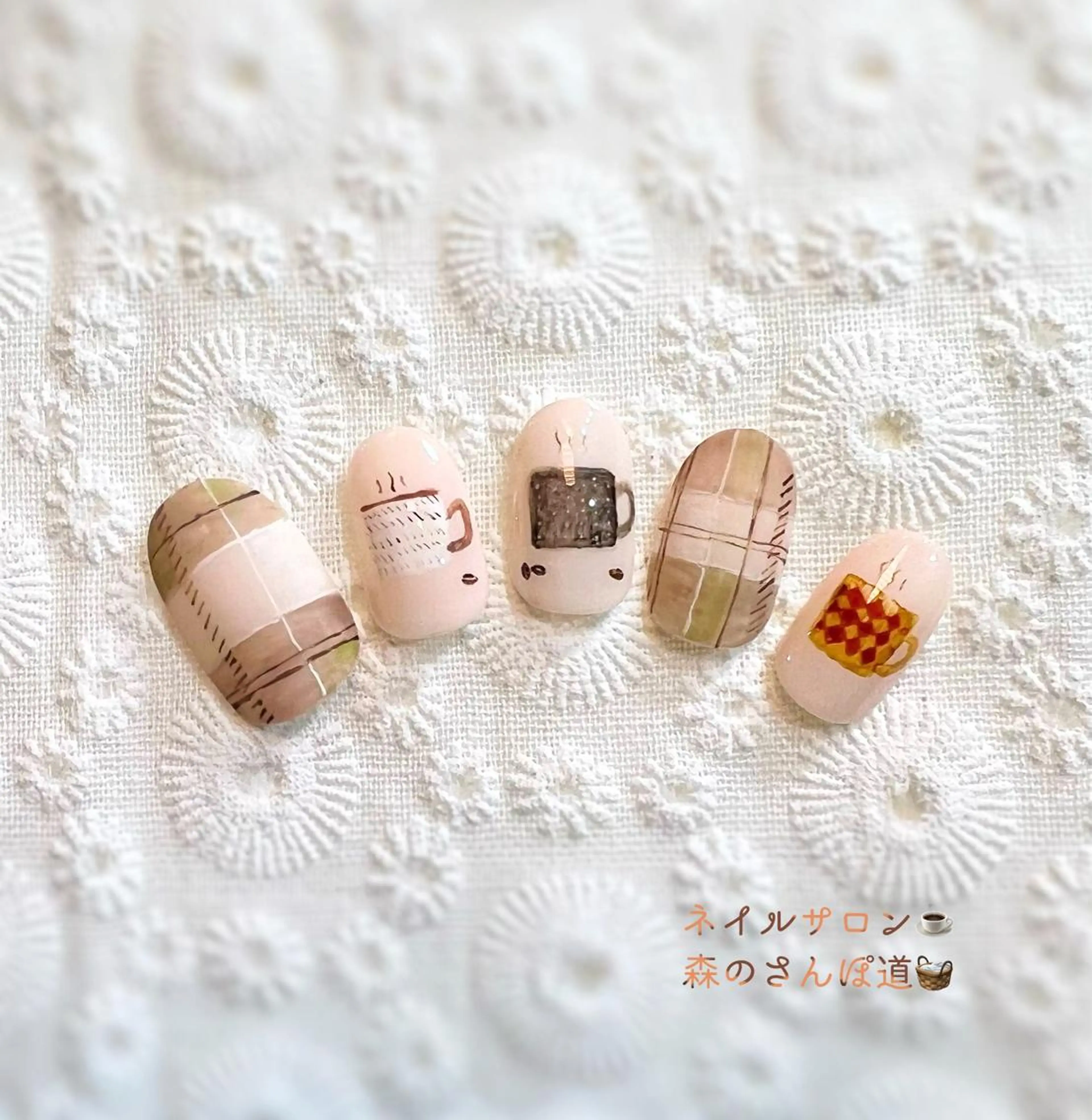ネイル ハンドネイル 森のさんぽ道所属・ショートネイル 森のさんぽ道のネイルデザイン