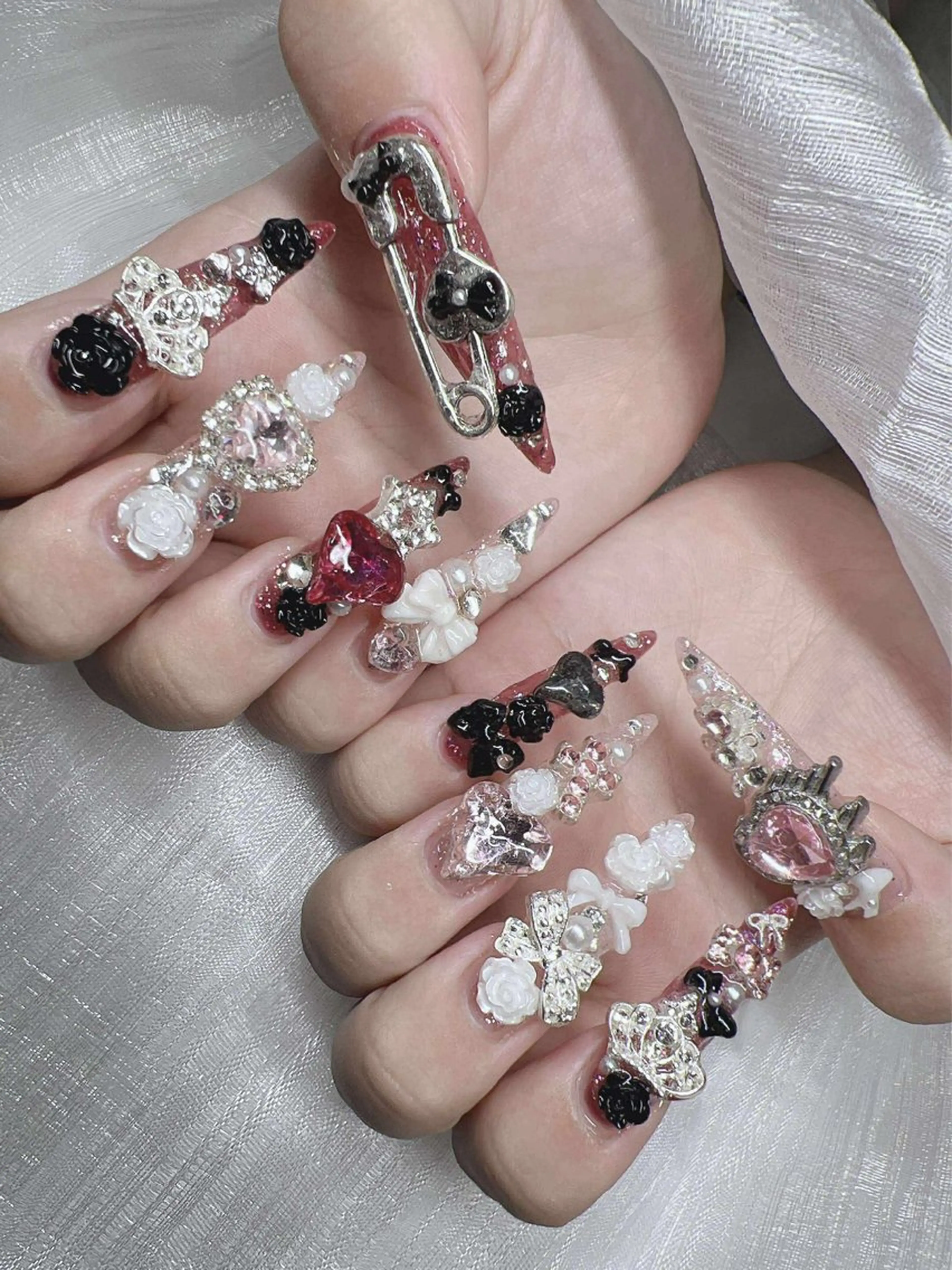 ネイル ハンドネイル Lee Nailsのネイルデザイン