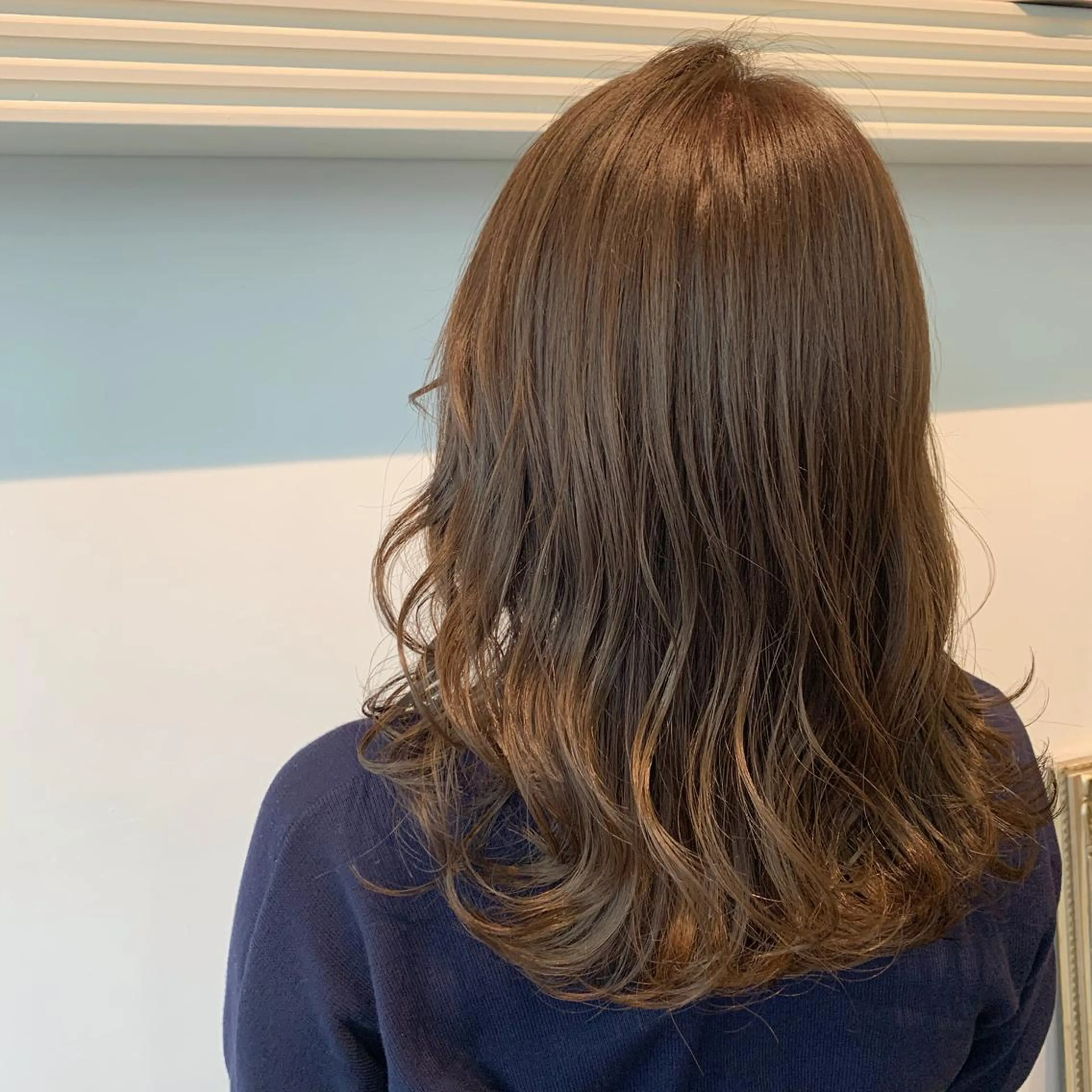 セミロング カラー ヘアアレンジ ベージュカラー ショコラベージュ カット ヘアカラー トリートメント 山崎 澪のヘアスタイル