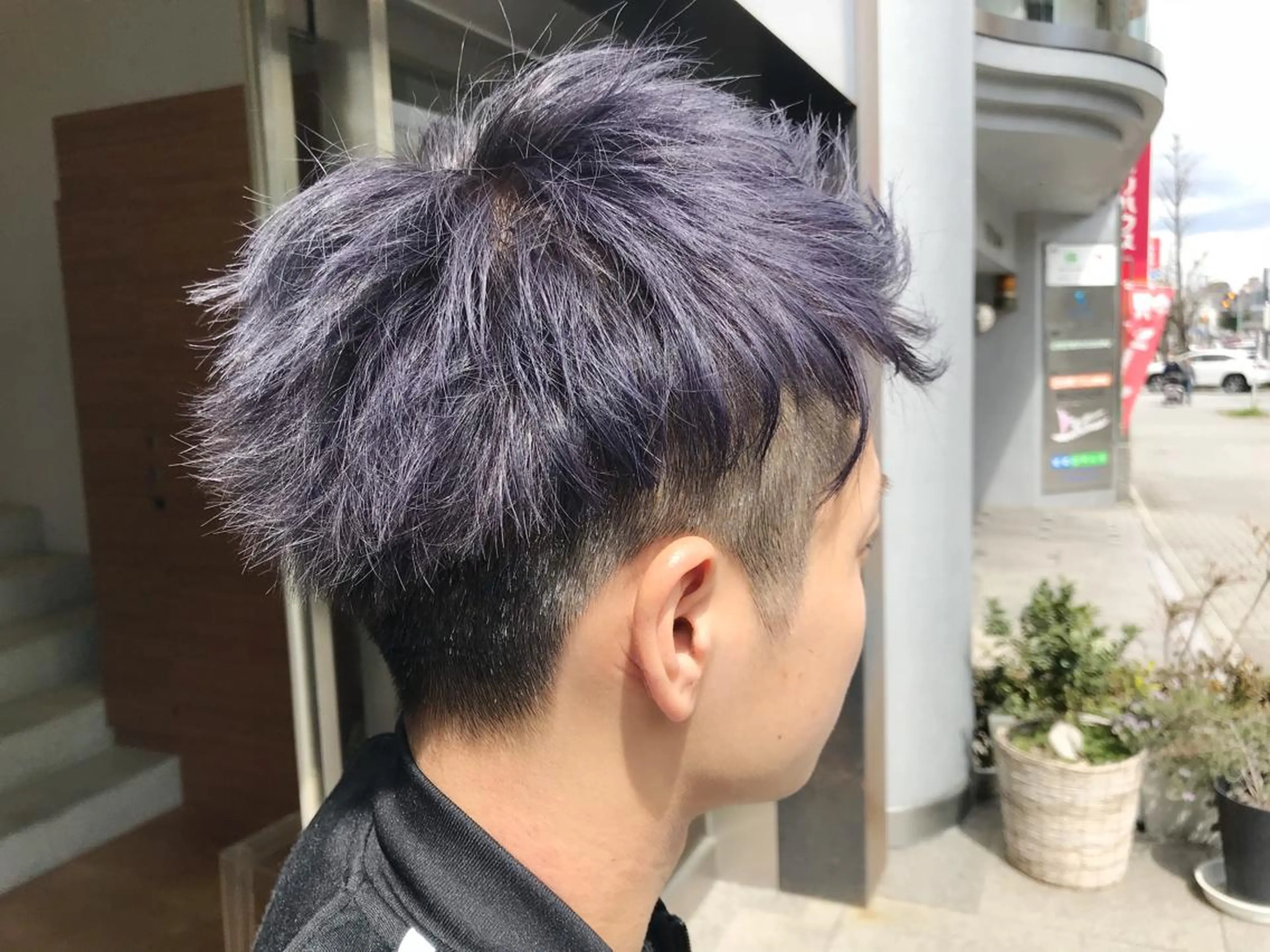 ショート カラー メンズ アッシュ ラベンダーカラー ラベンダーアッシュ 井坂 卓真のヘアスタイル