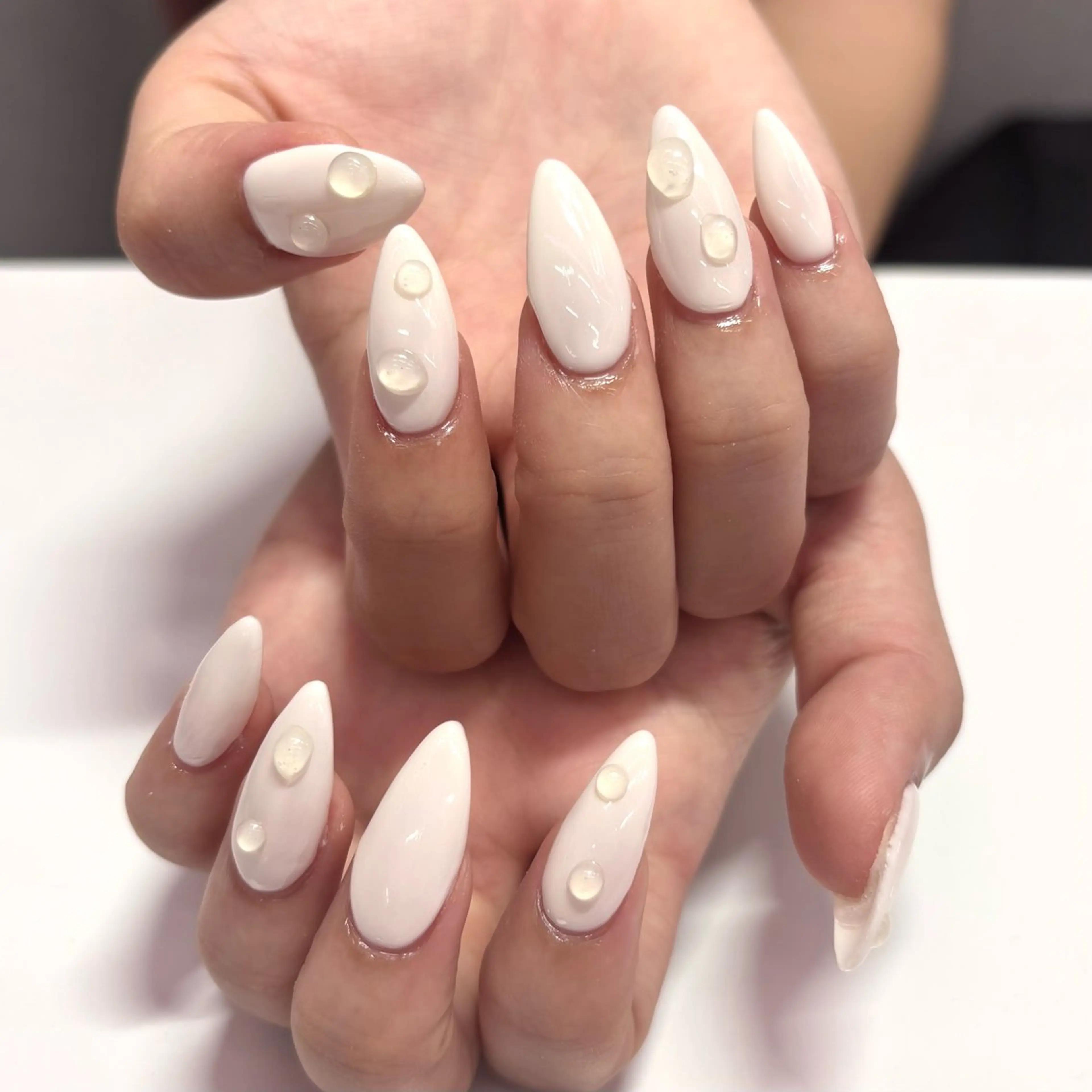ネイル ハンドネイル WOL TOKYO 🦋shizukuのネイルデザイン