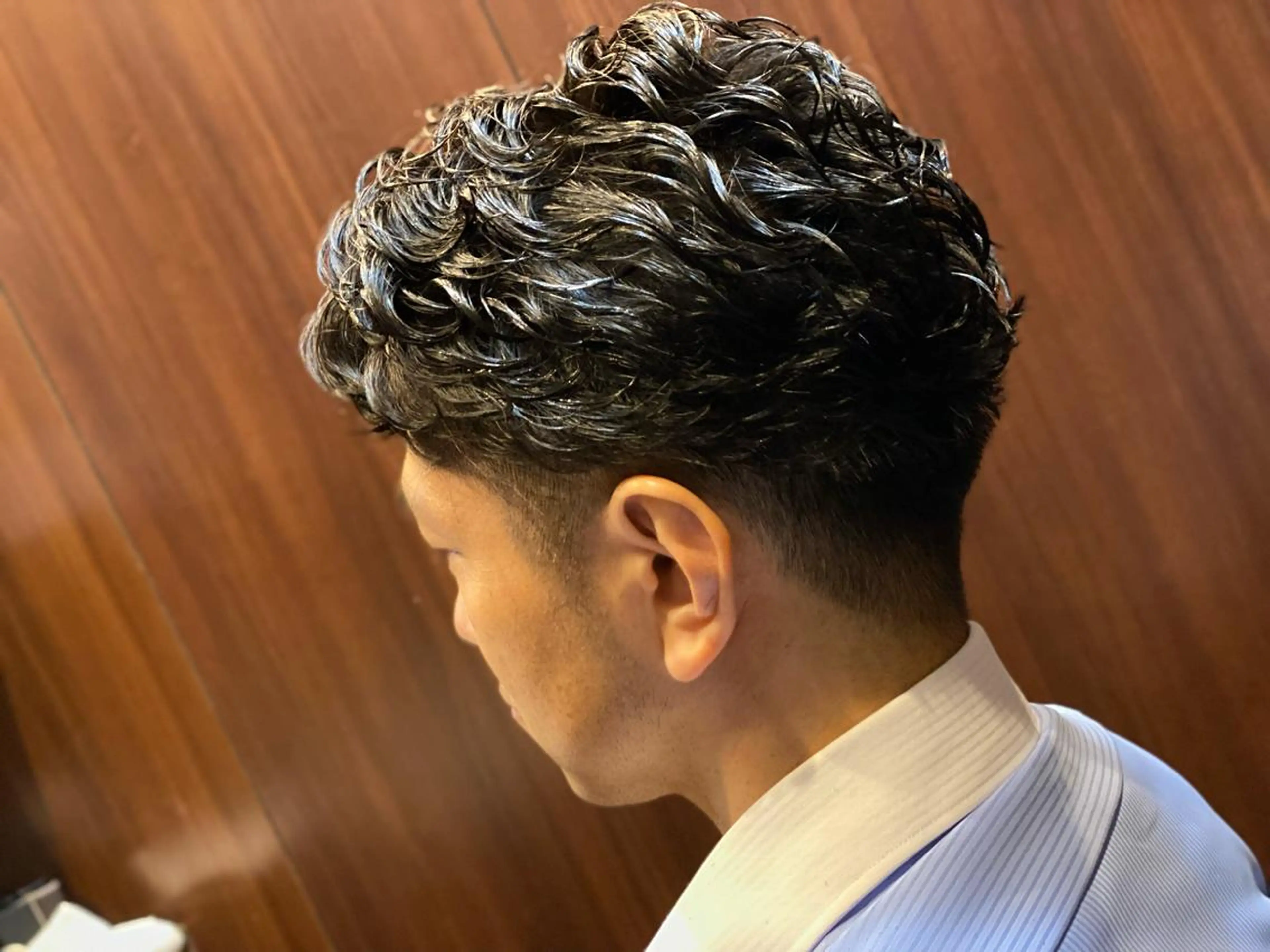 ショート パーマ メンズ 浅見 天翔のヘアスタイル