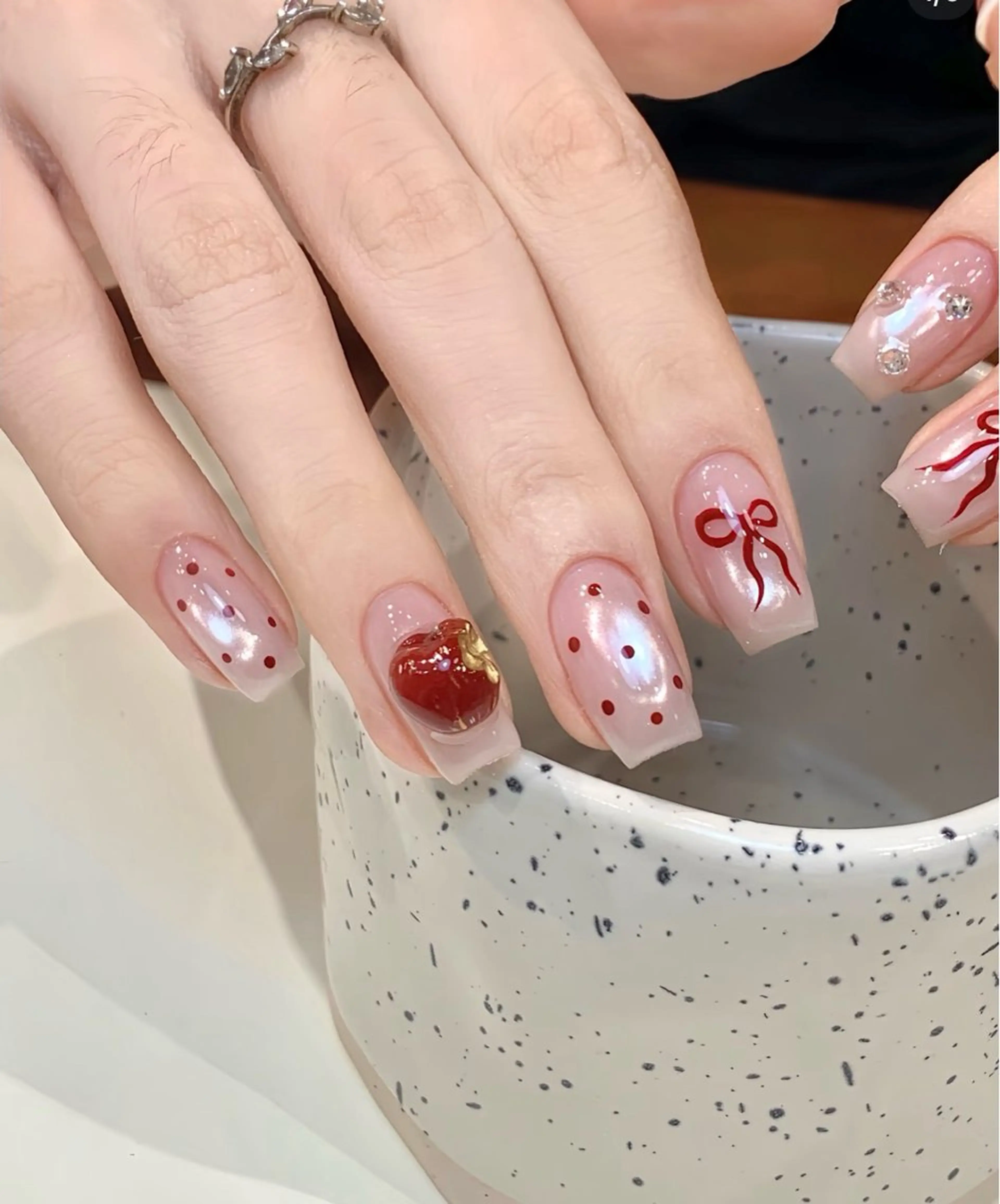 ネイル アートネイル オーロラネイル チークネイル フレンチネイル ガラスフレンチ ハンドネイル 🎀🎀YooLi Nail Salonのネイルデザイン