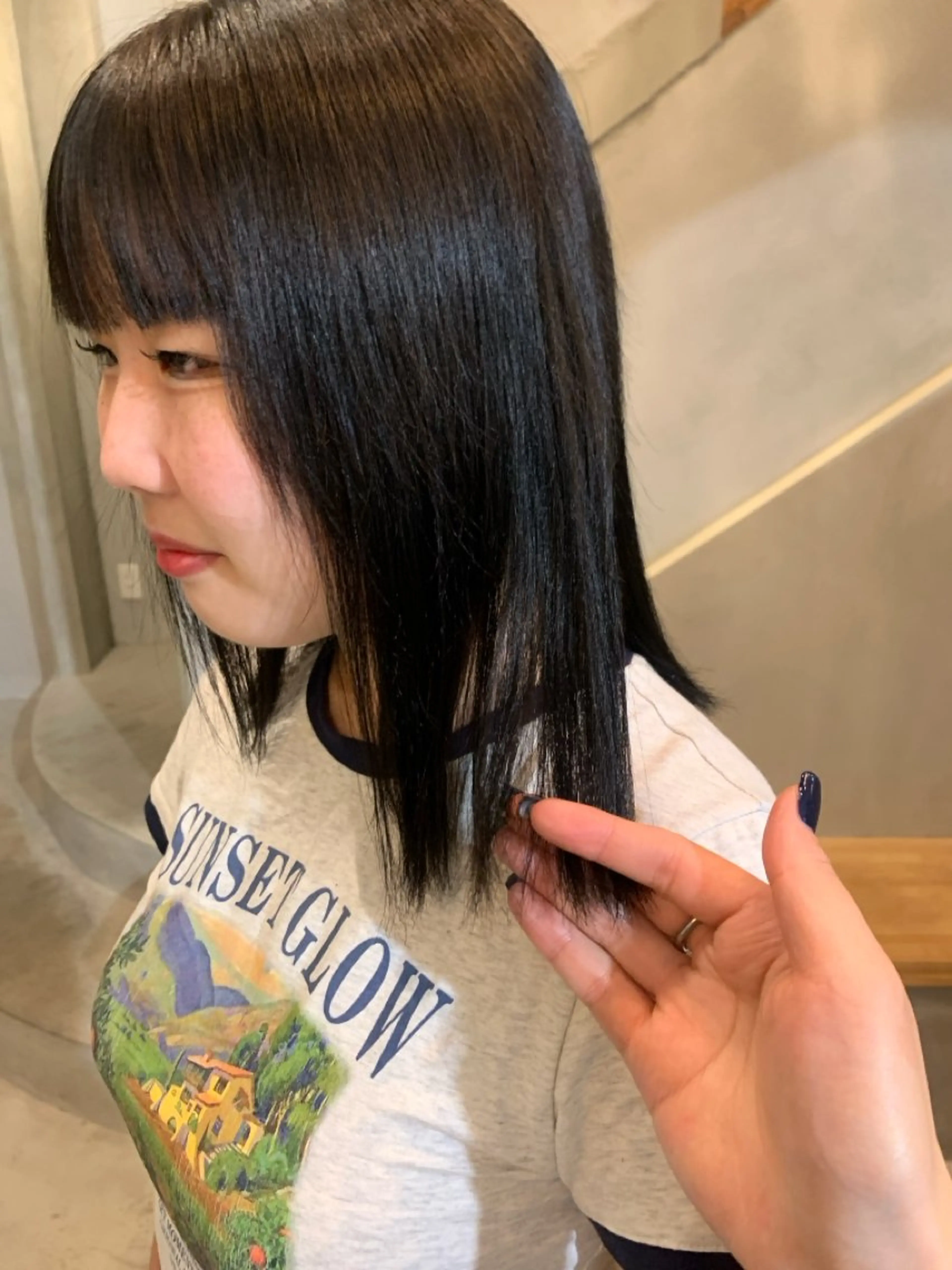 ミディアム 小西 萌々香のヘアスタイル