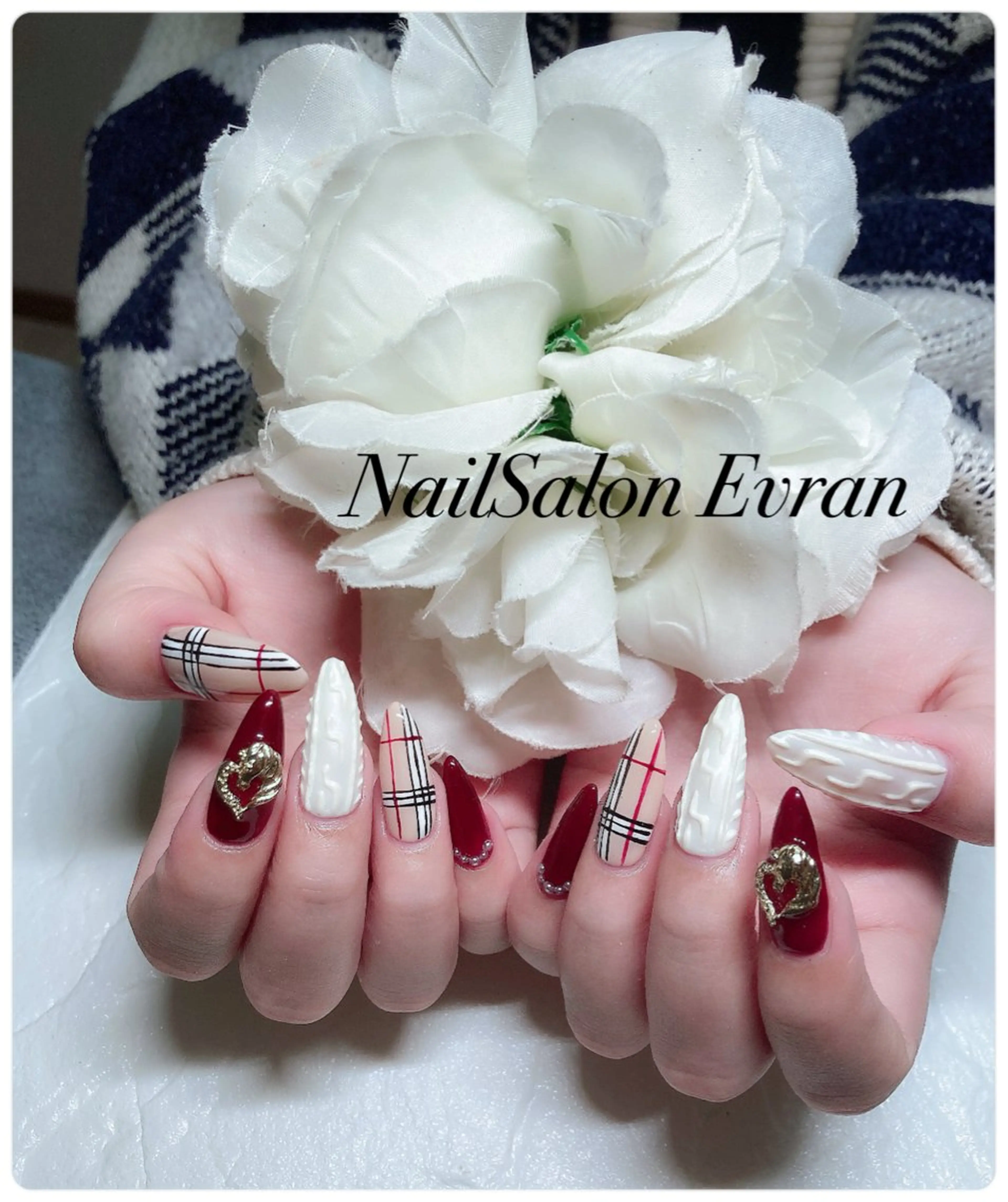ネイル アートネイル ボルドー フレンチネイル マグネットネイル 持ち込み ハンドネイル Nail salon Evranのネイルデザイン
