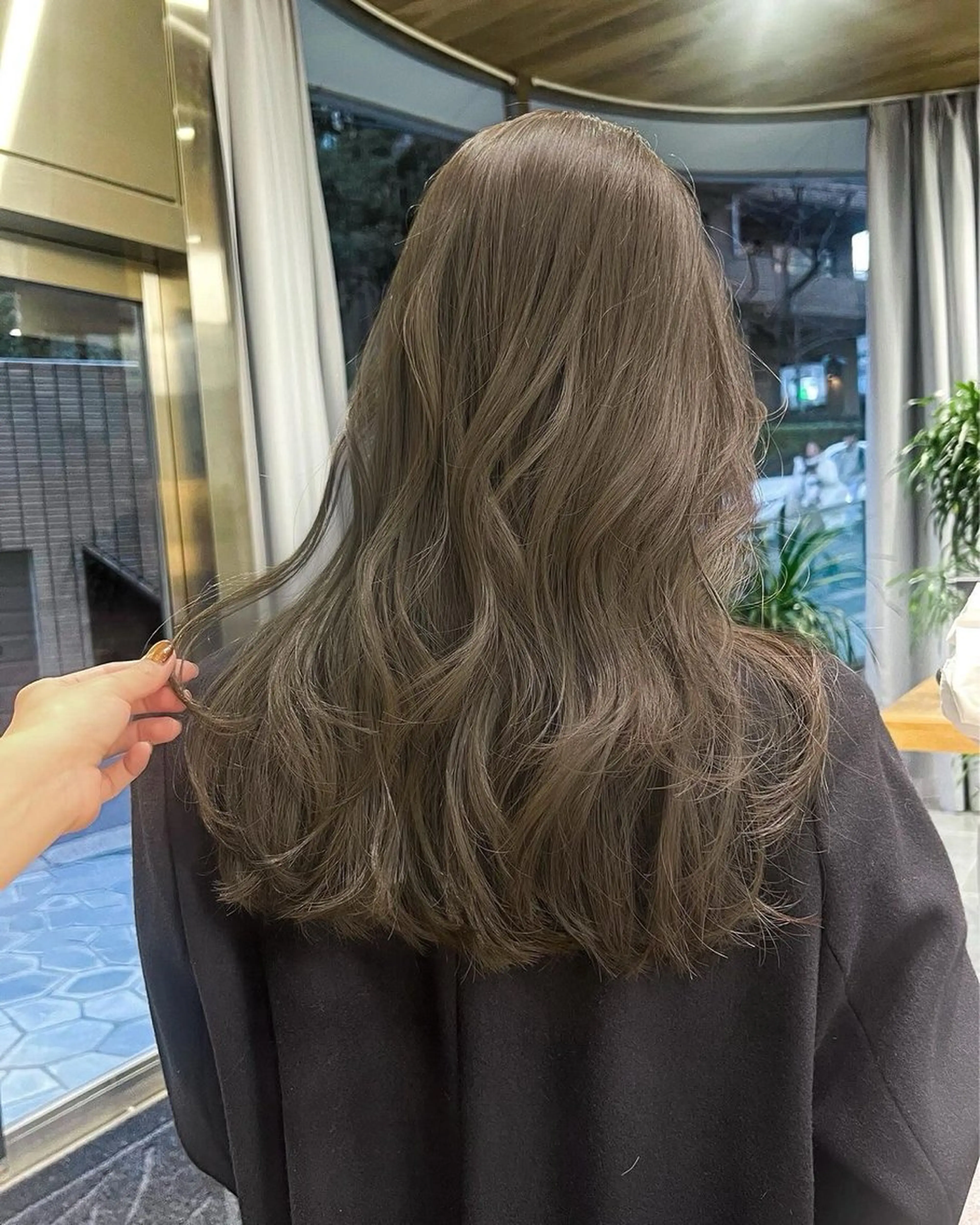 カラー Mei /オリーブ カラー/アレンジのヘアスタイル