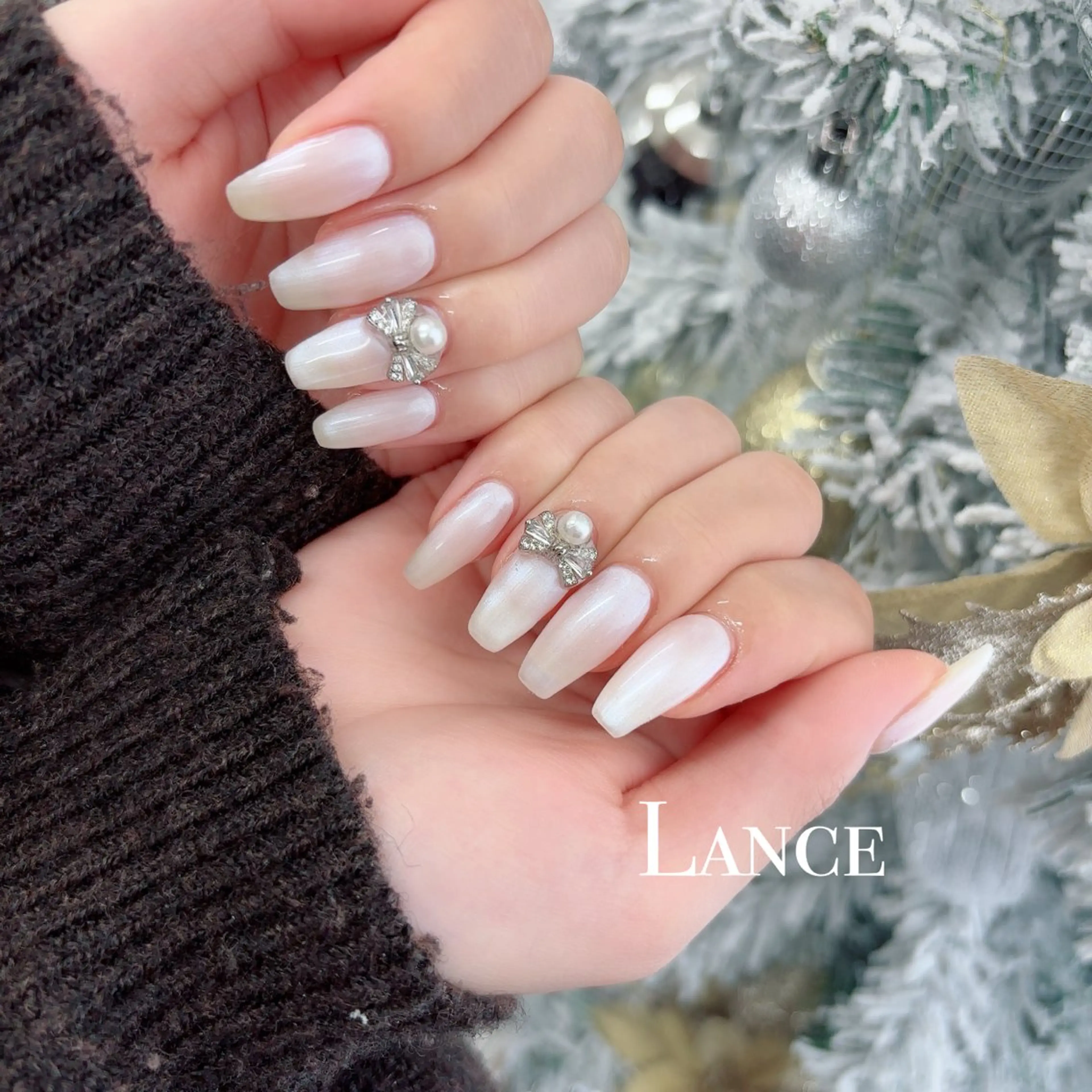 ネイル オーロラネイル フットネイル フレンチネイル ガラスフレンチ 氷ネイル・うるうるネイル ハンドネイル Lance nailのネイルデザイン