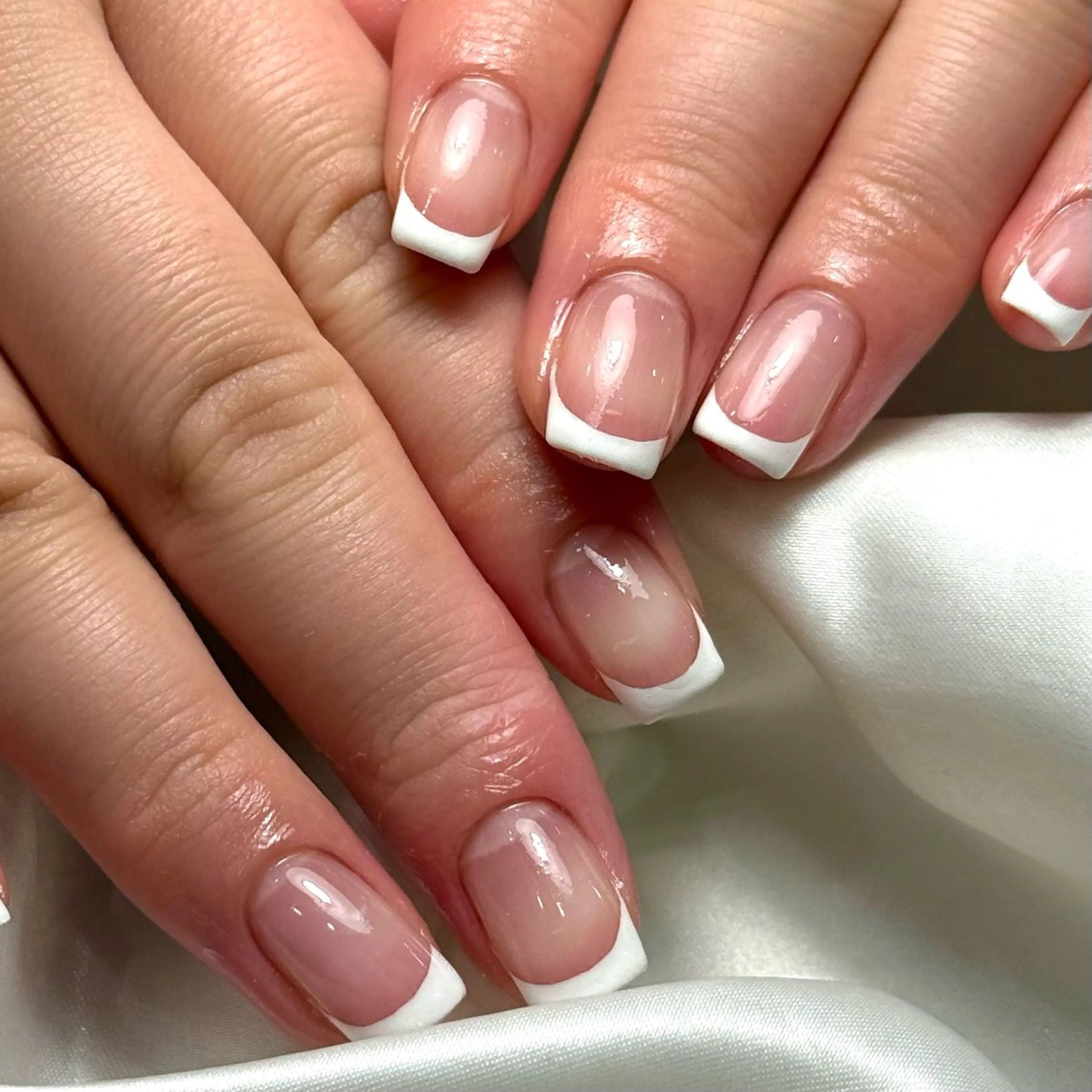 ネイル クリアネイル フレンチネイル シンプルネイル スクエアネイル Ray nail natsu🎀のネイルデザイン