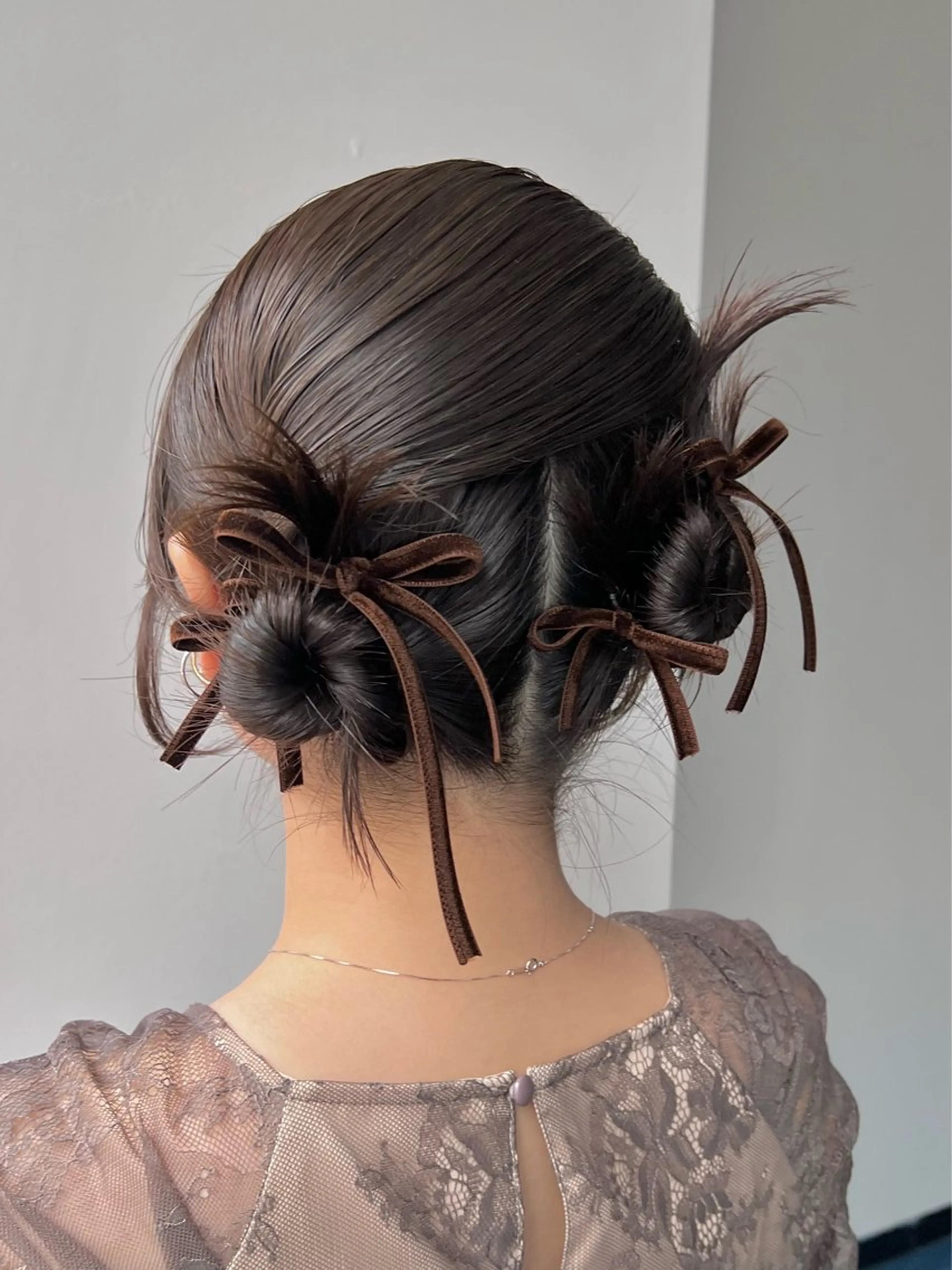 ミディアム ヘアアレンジ 結婚式・ブライダル Nico所属・Nico🌛 Karenのネイルデザイン