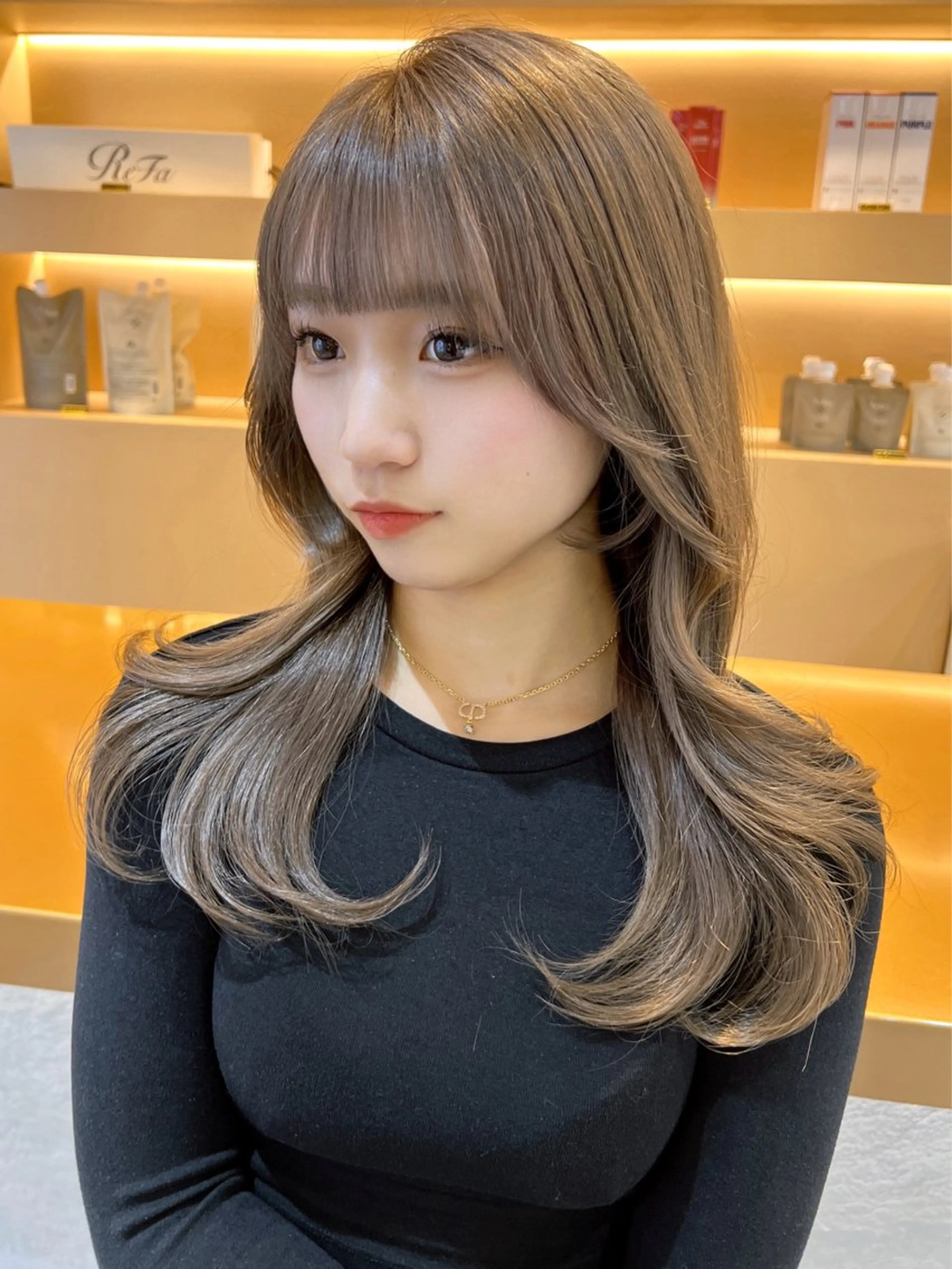ロング カラー ヘアアレンジ グレージュ ハイトーンカラー レイヤーカット ヘアカラー ✨髪質改善✨ 韓国ヘア🇰🇷ゆいのヘアスタイル