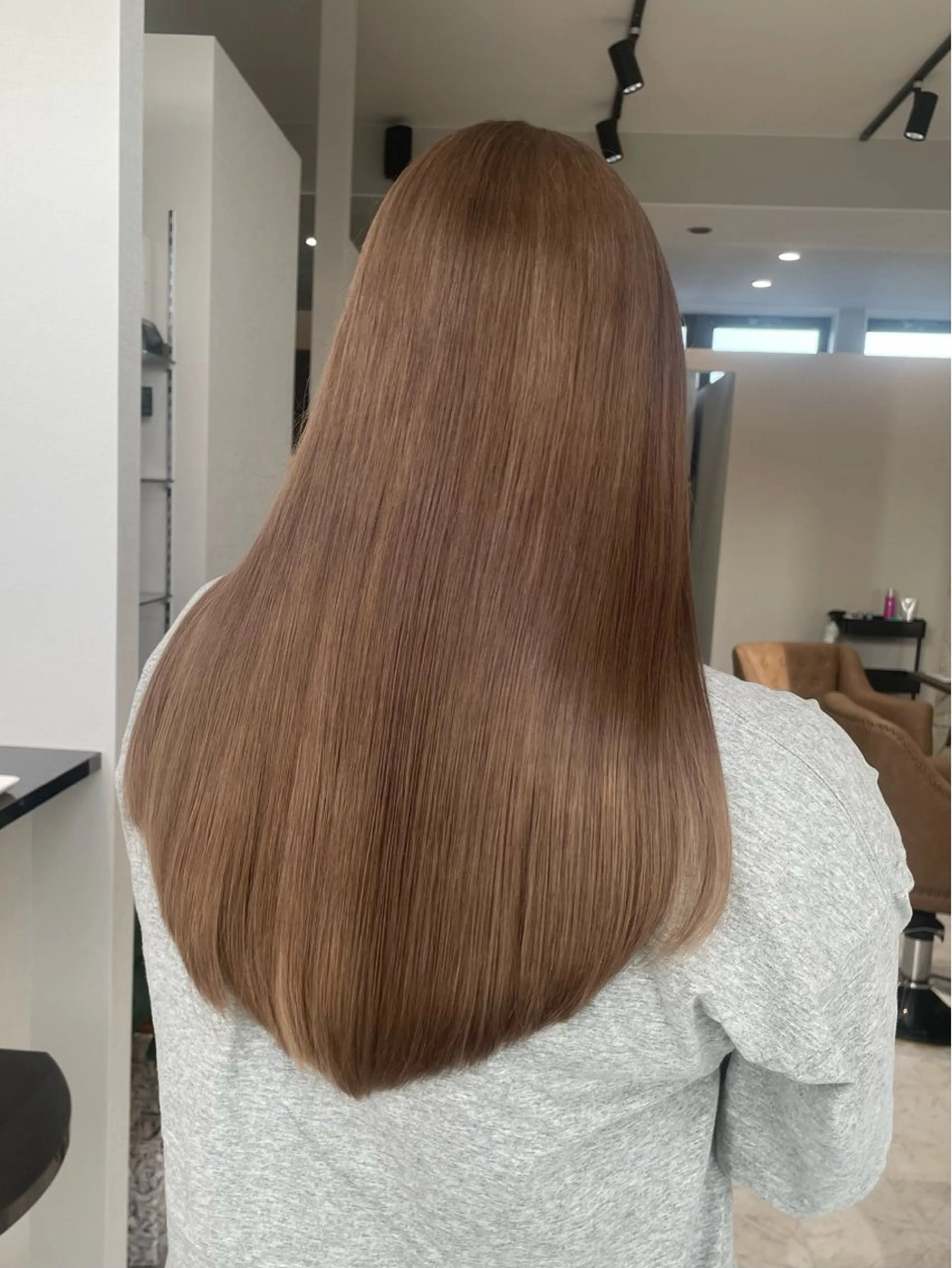 ロング カラー カット ヘアカラー moe🥣ﾚﾃﾞｨｰ ｽ特化/透明感ｶﾗｰのヘアスタイル