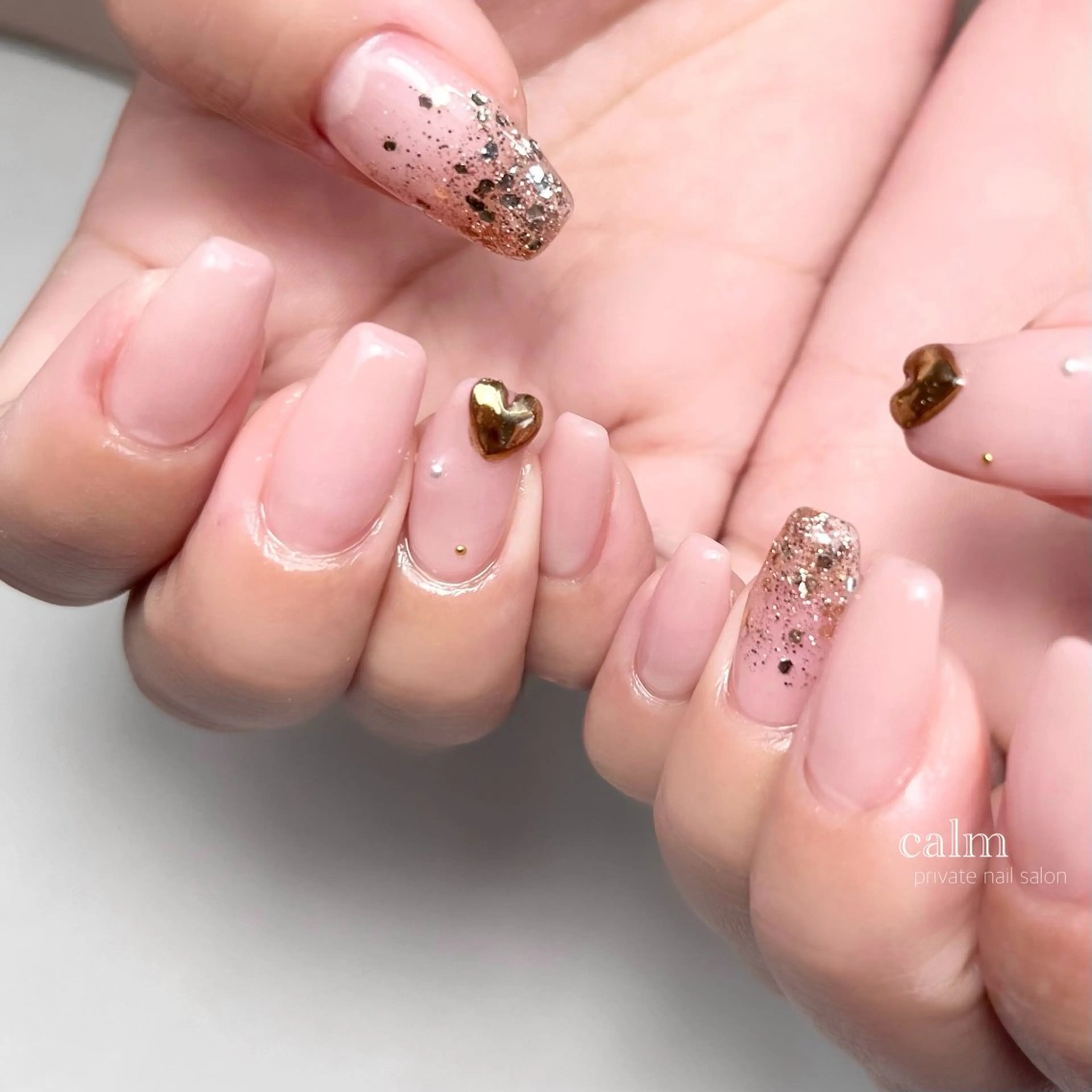 ネイル アートネイル ハンドネイル calm 〔ｶｰﾑ〕のネイルデザイン