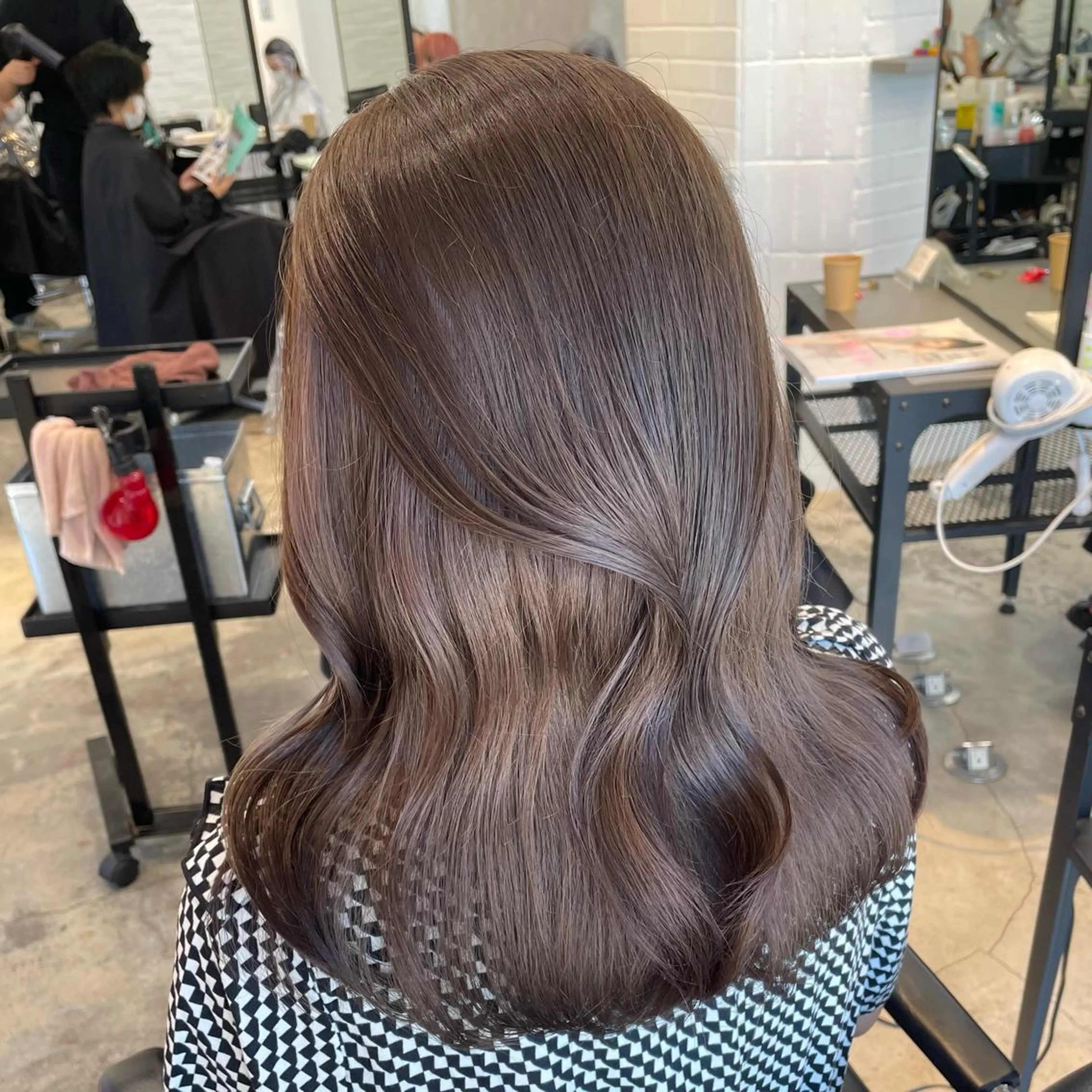 ミディアム 髪質改善 ヘアカラー トリートメント レイヤー×グレージュ /ピンク🩷mioのヘアスタイル