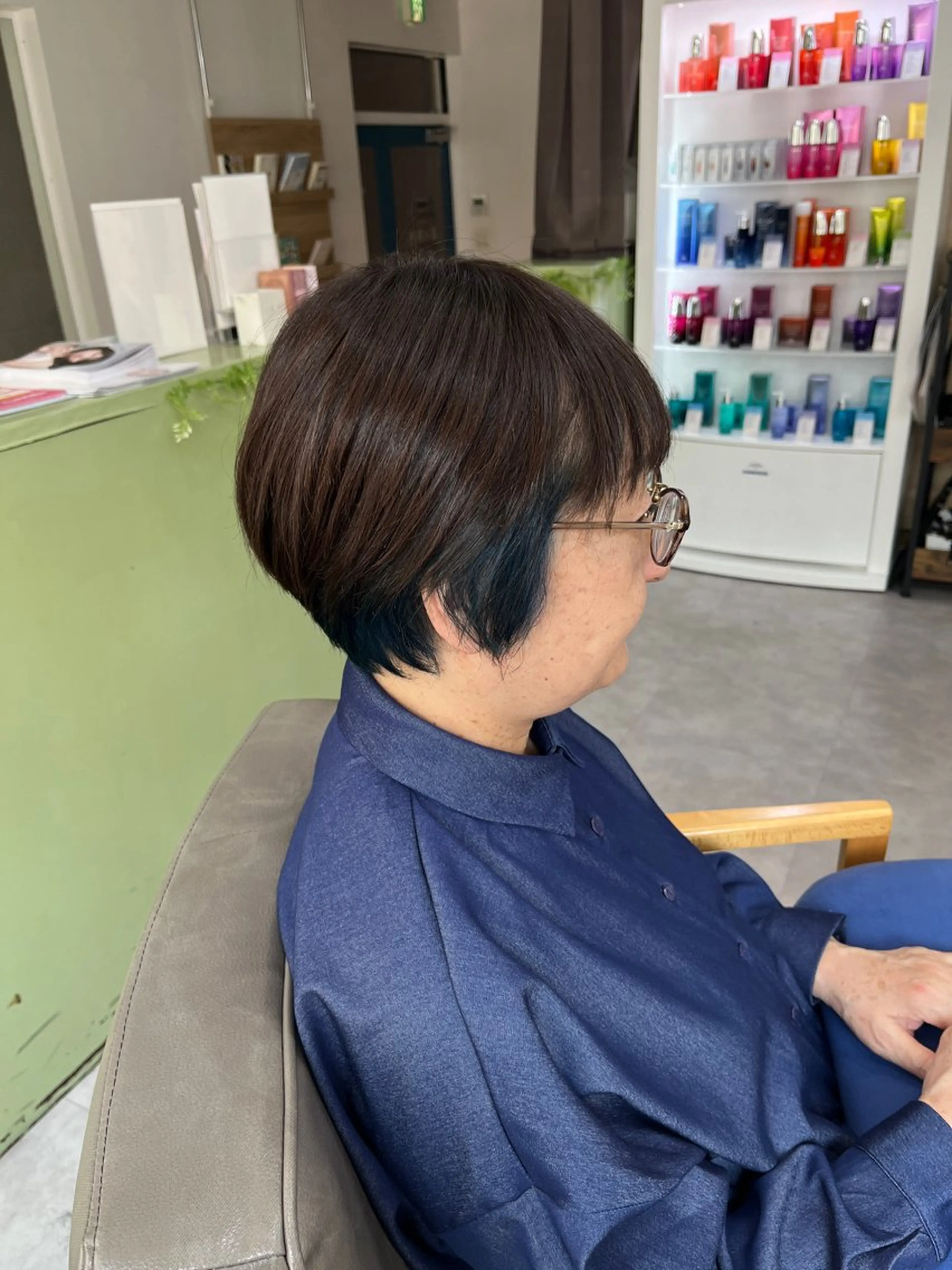 ショート カラー 三品 早妃のヘアスタイル
