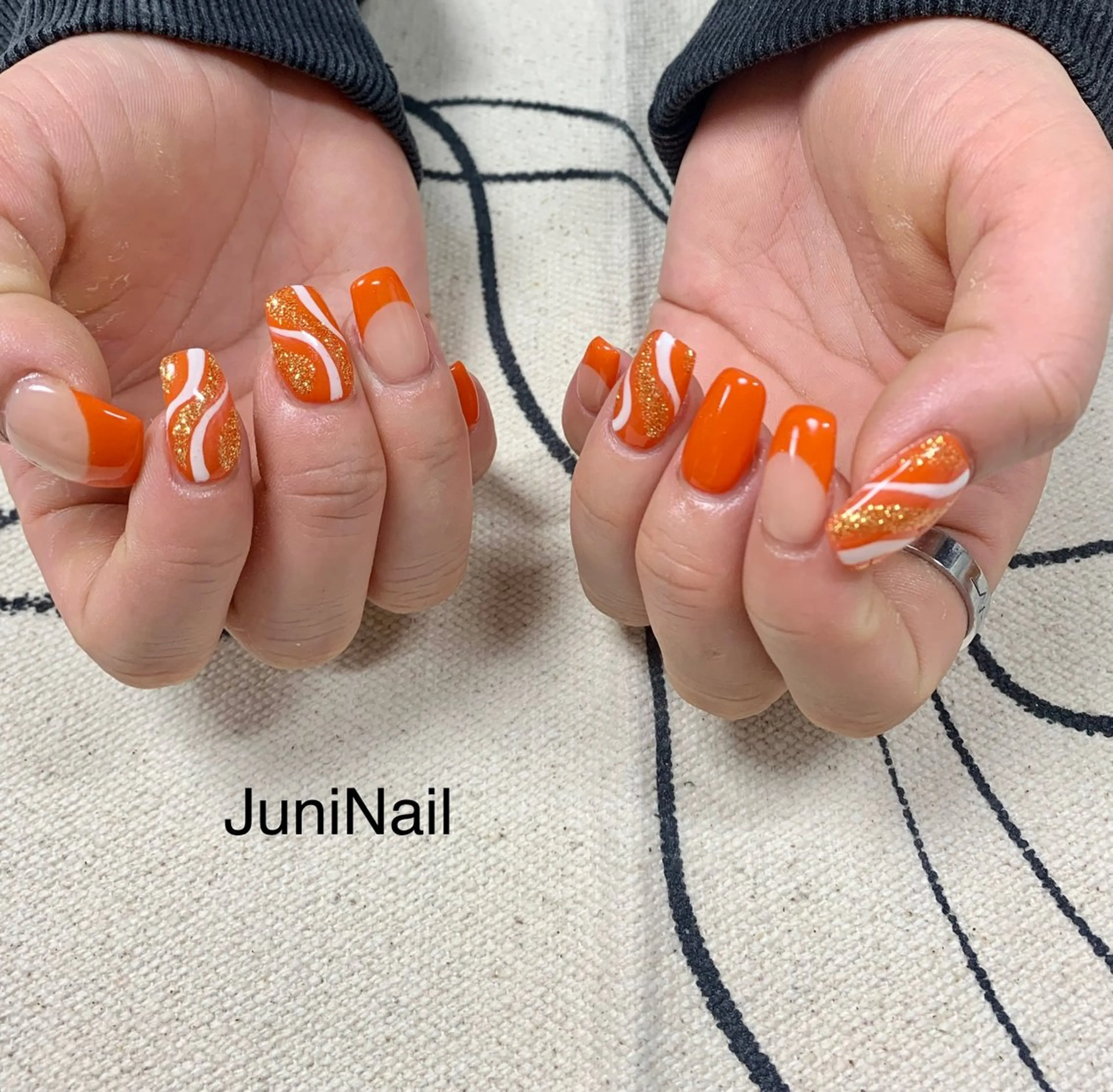 ネイル オーロラネイル フラッシュネイル 氷ネイル・うるうるネイル キラキラネイル 韓国ネイル ハンドネイル JuniNail 주니네일🇰🇷suのネイルデザイン