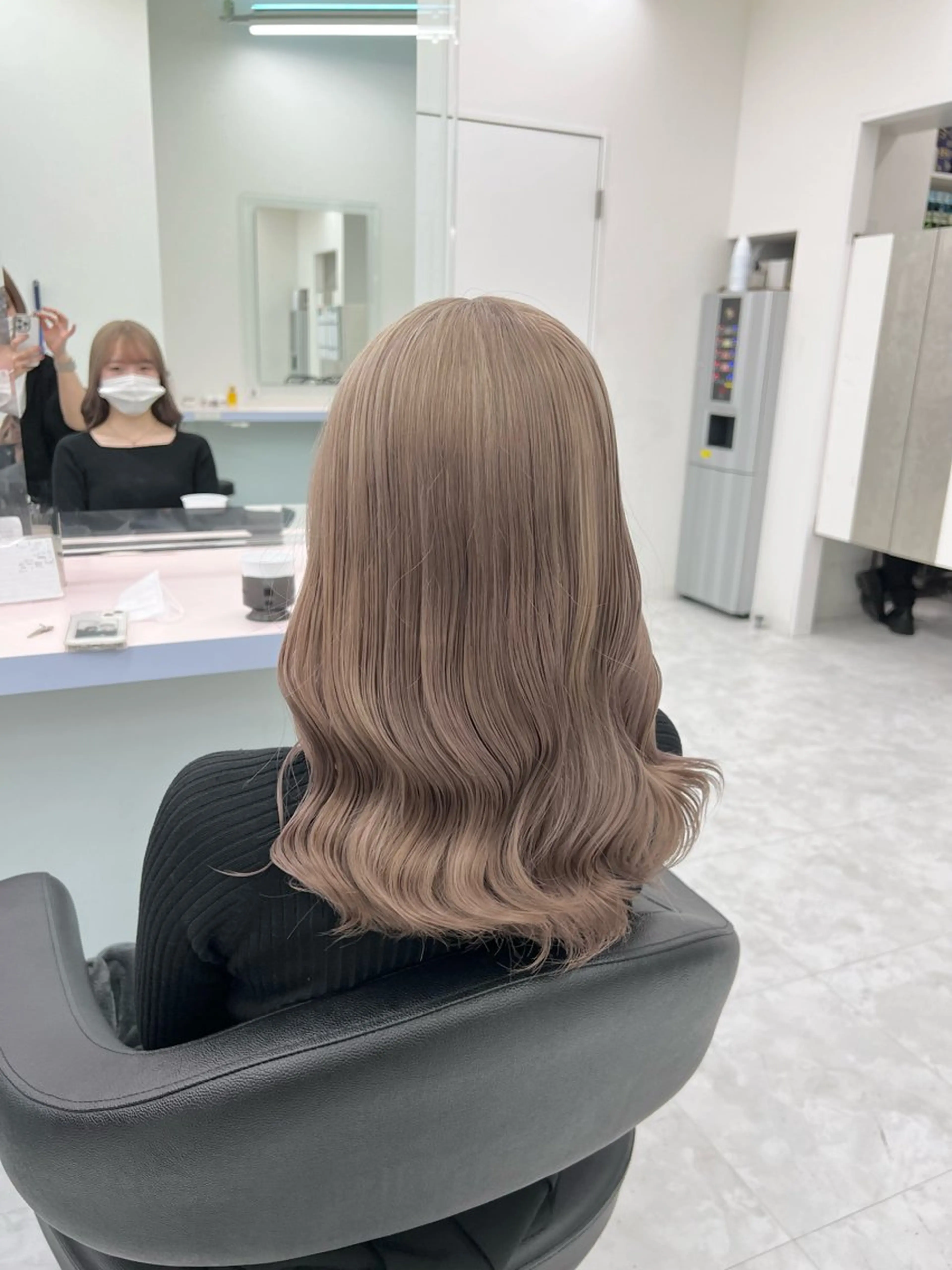 セミロング カラー ヘアカラー トリートメント ヘアセット お客様満足No.1 🌈Neneのヘアスタイル