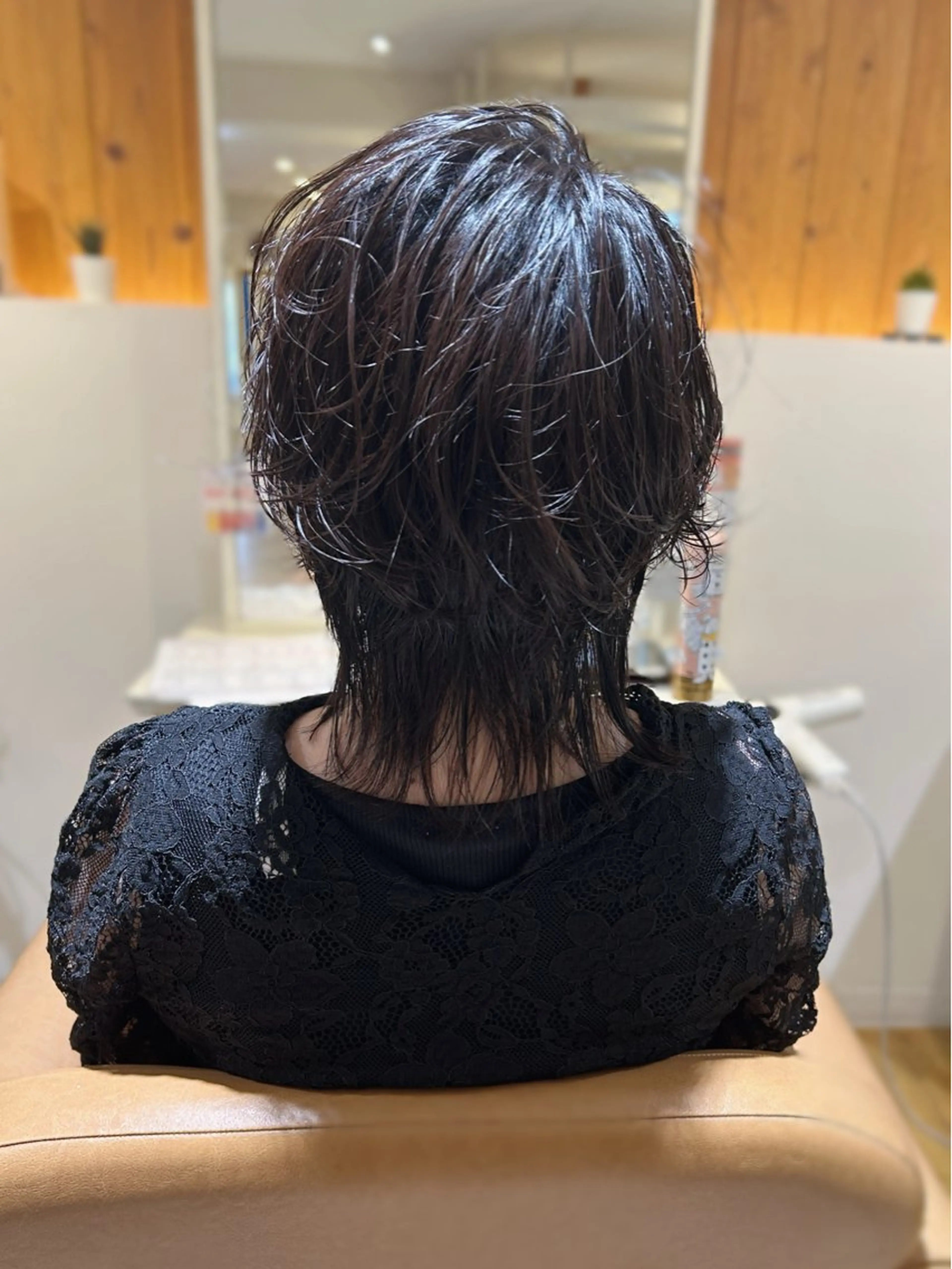ミディアム パーマ ミディアムパーマ くびれヘア くびれレイヤー レイヤーカット ウルフカット カット パーマ Halo/長居美容室 ショート/ROKIのヘアスタイル