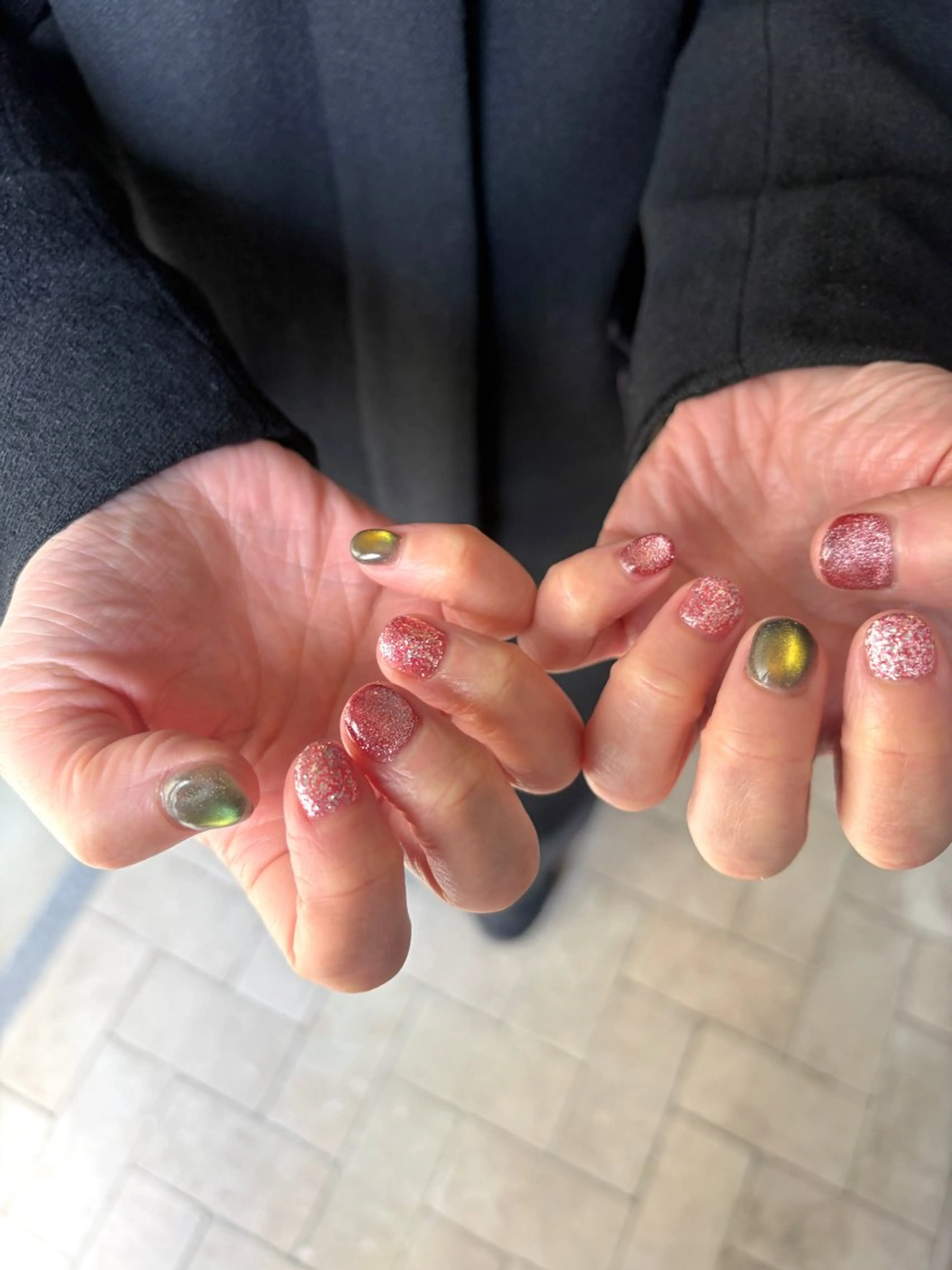 ネイル グリーン マグネットネイル ワンカラーネイル 冬ネイル クリスマス sususu駒澤大学 Azusaのネイルデザイン