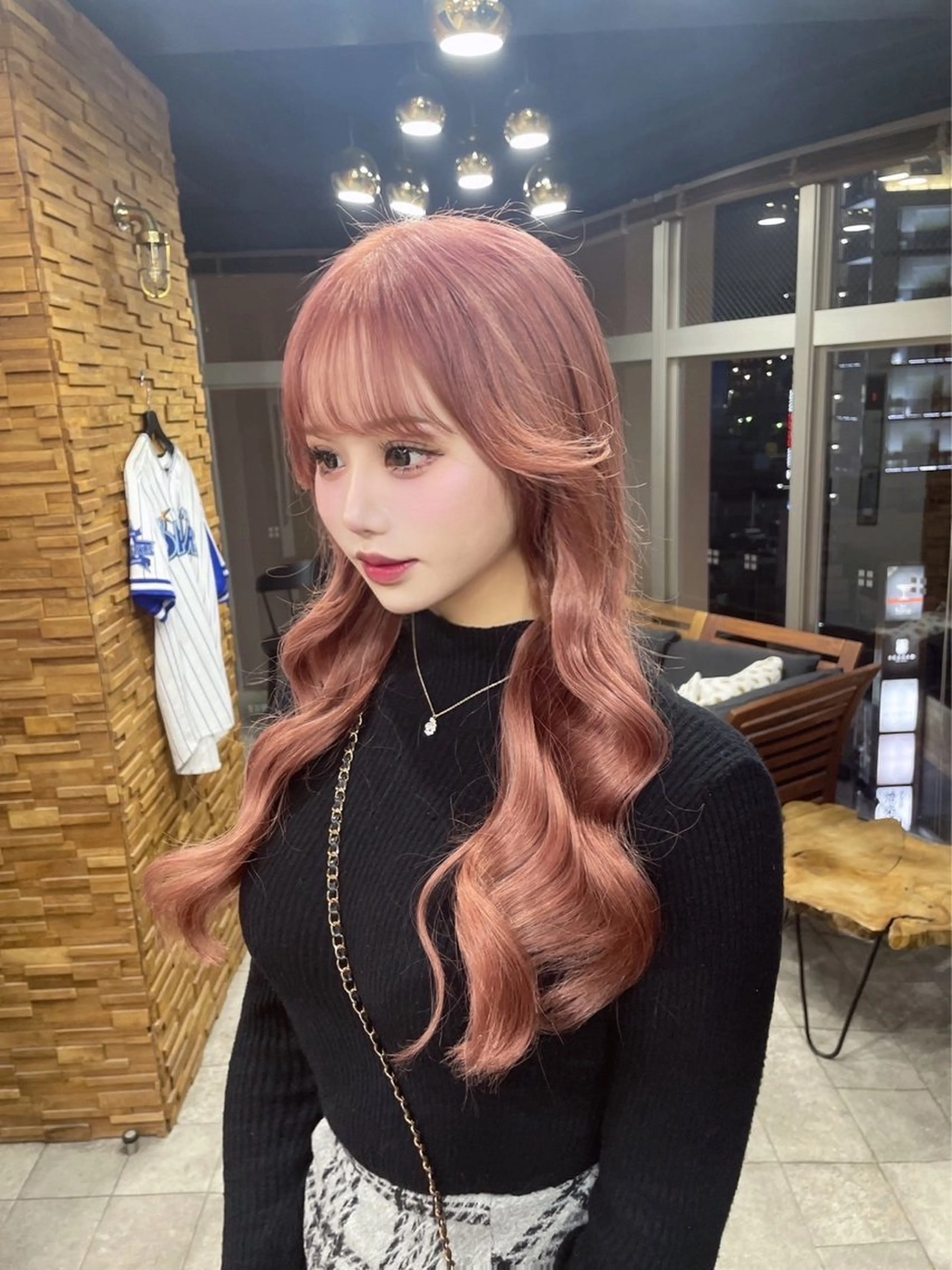 ロング lapis  Rie シールエクハイトーンのヘアスタイル