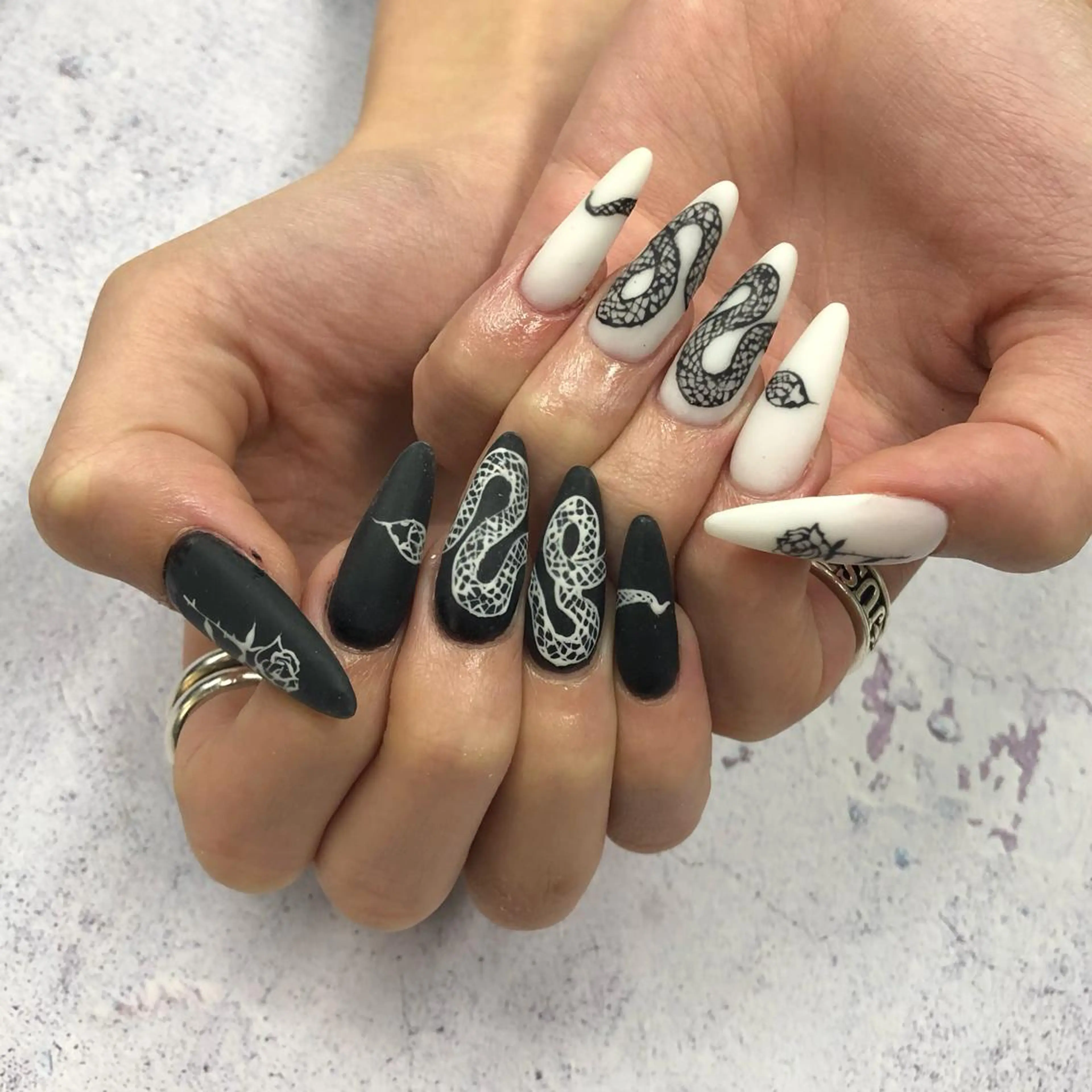 ネイル アートネイル ジェルネイル ニュアンスネイル ワンカラーネイル スカルプネイル nailstudio eviz新宿店のネイルデザイン