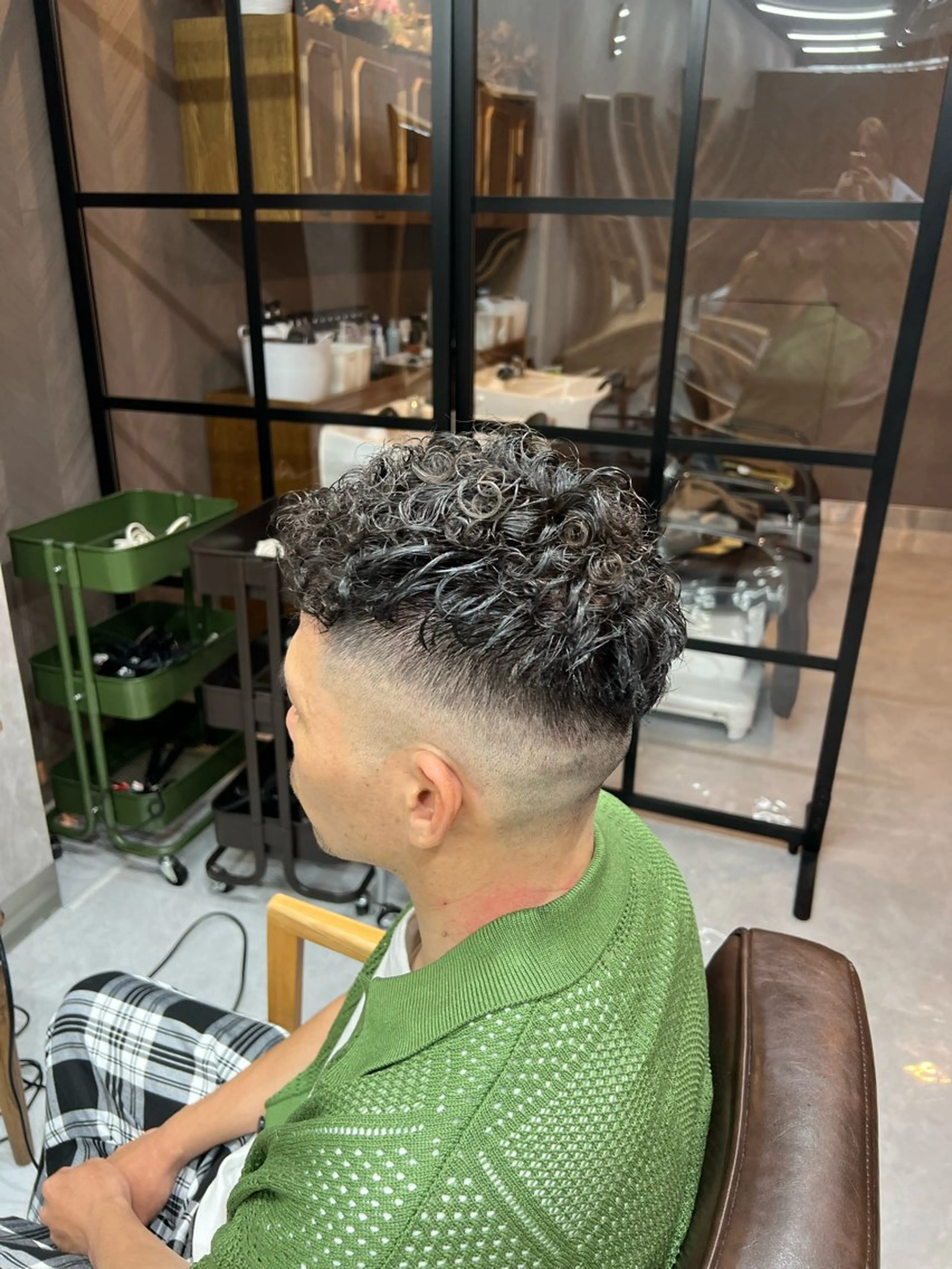 ショート パーマ メンズ フェードカット メンズパーマ プードルパーマ プードルパーマ カット パーマ 🌻belle /JUMA🌻のヘアスタイル