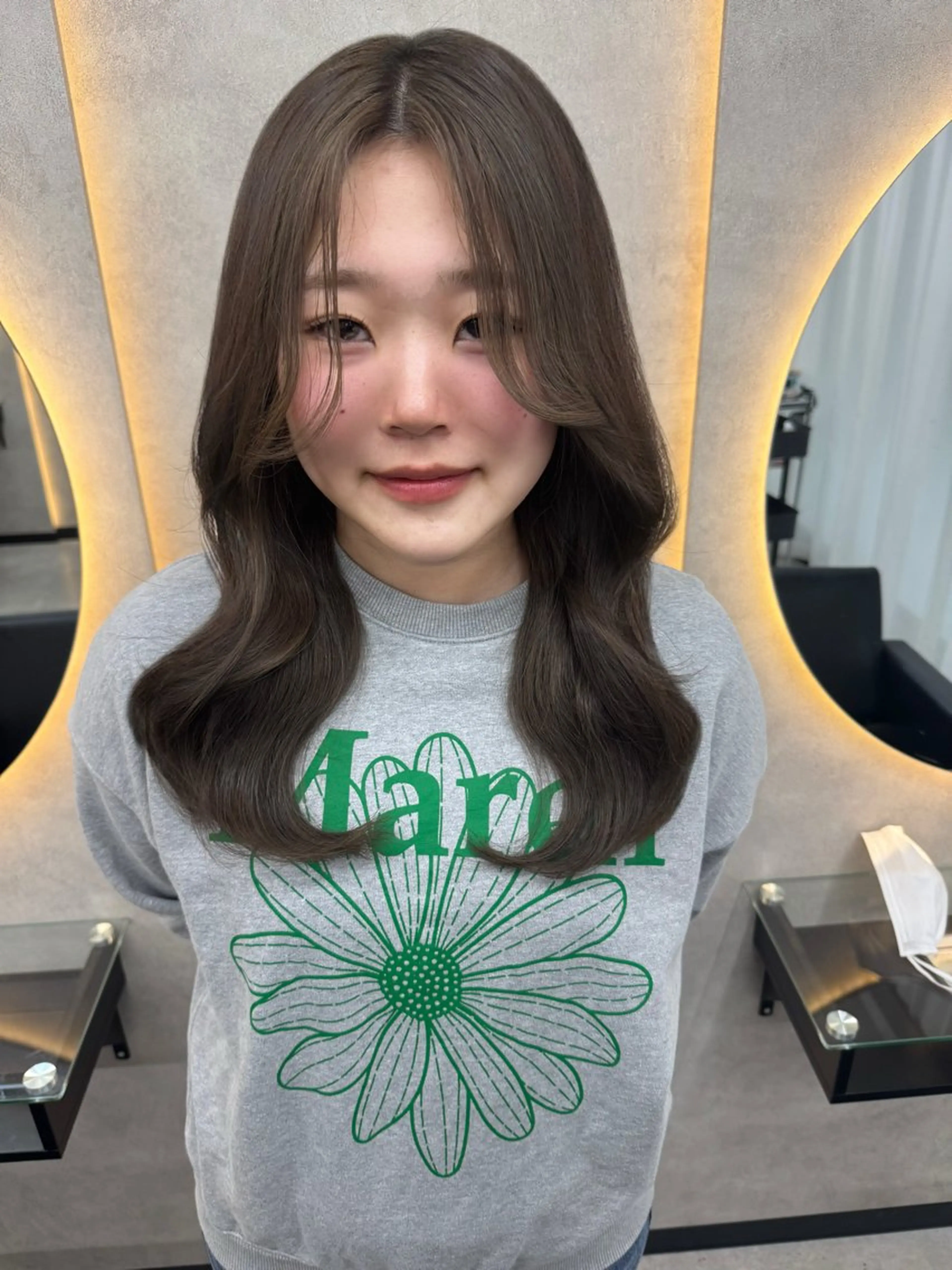 セミロング 🧋ミルクティー 職人🧋のヘアスタイル
