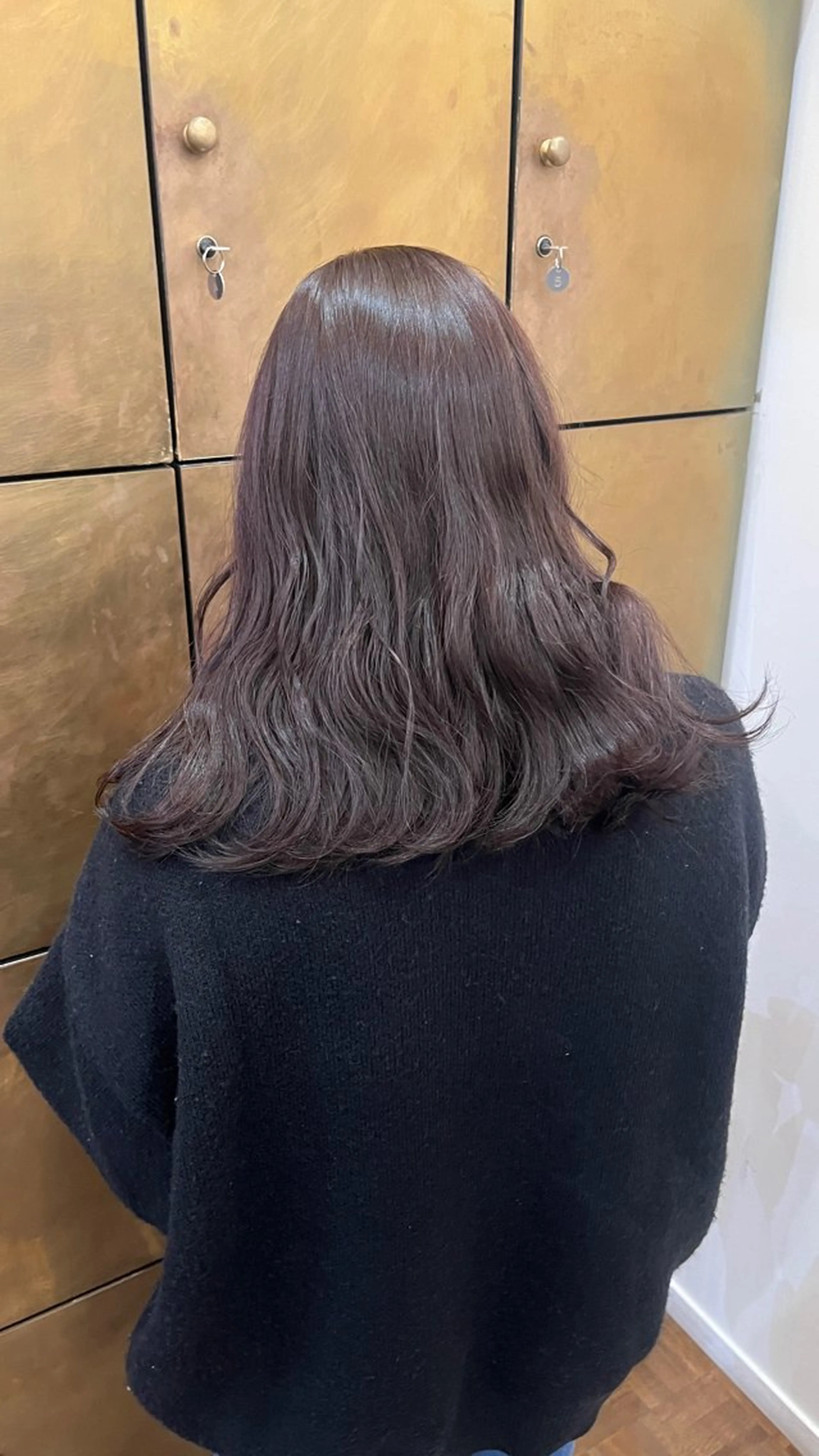 ロング ヘアカラー ワタナベ ヒナタのヘアスタイル