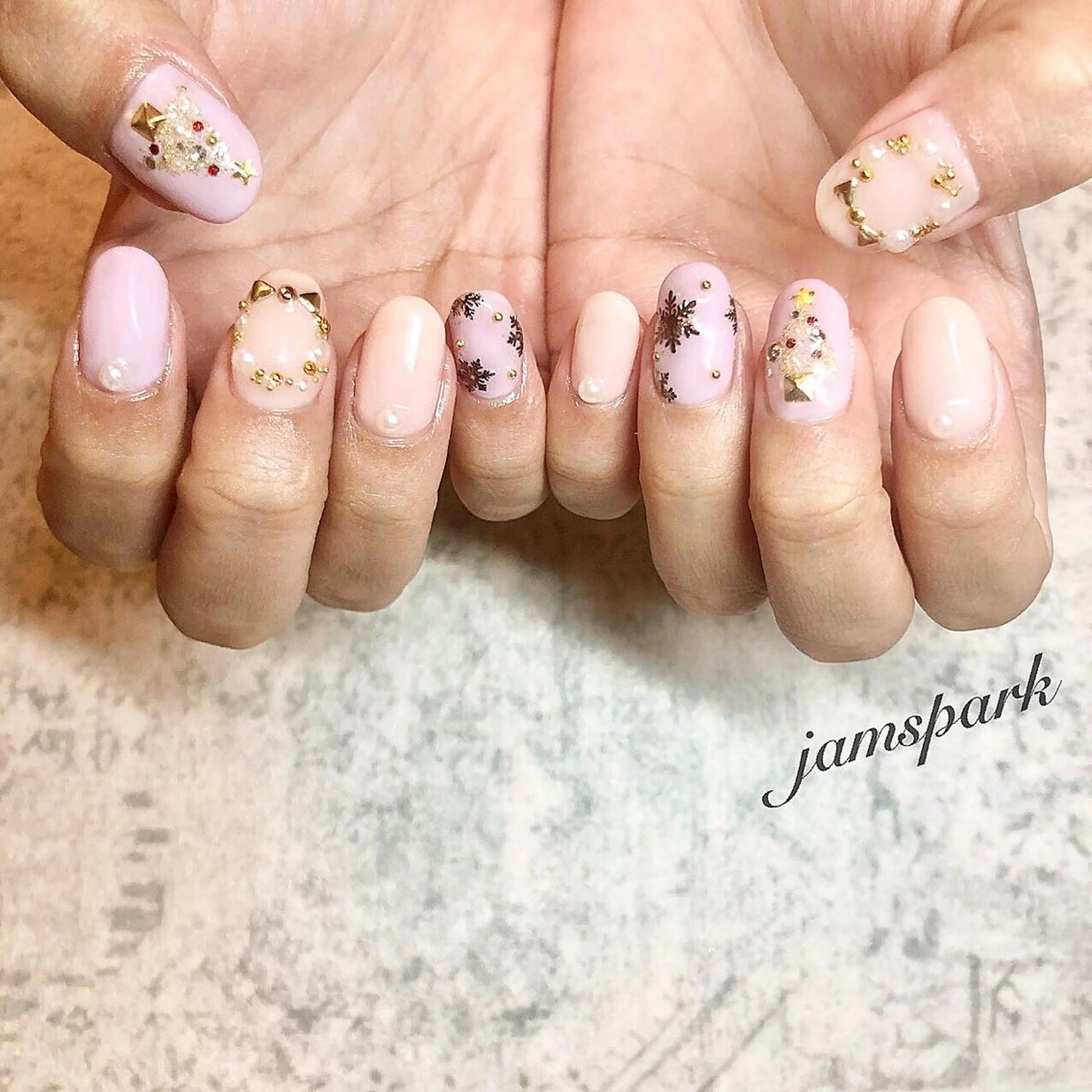 ネイル 冬ネイル クリスマス ハンドネイル jamspark ✨のネイルデザイン