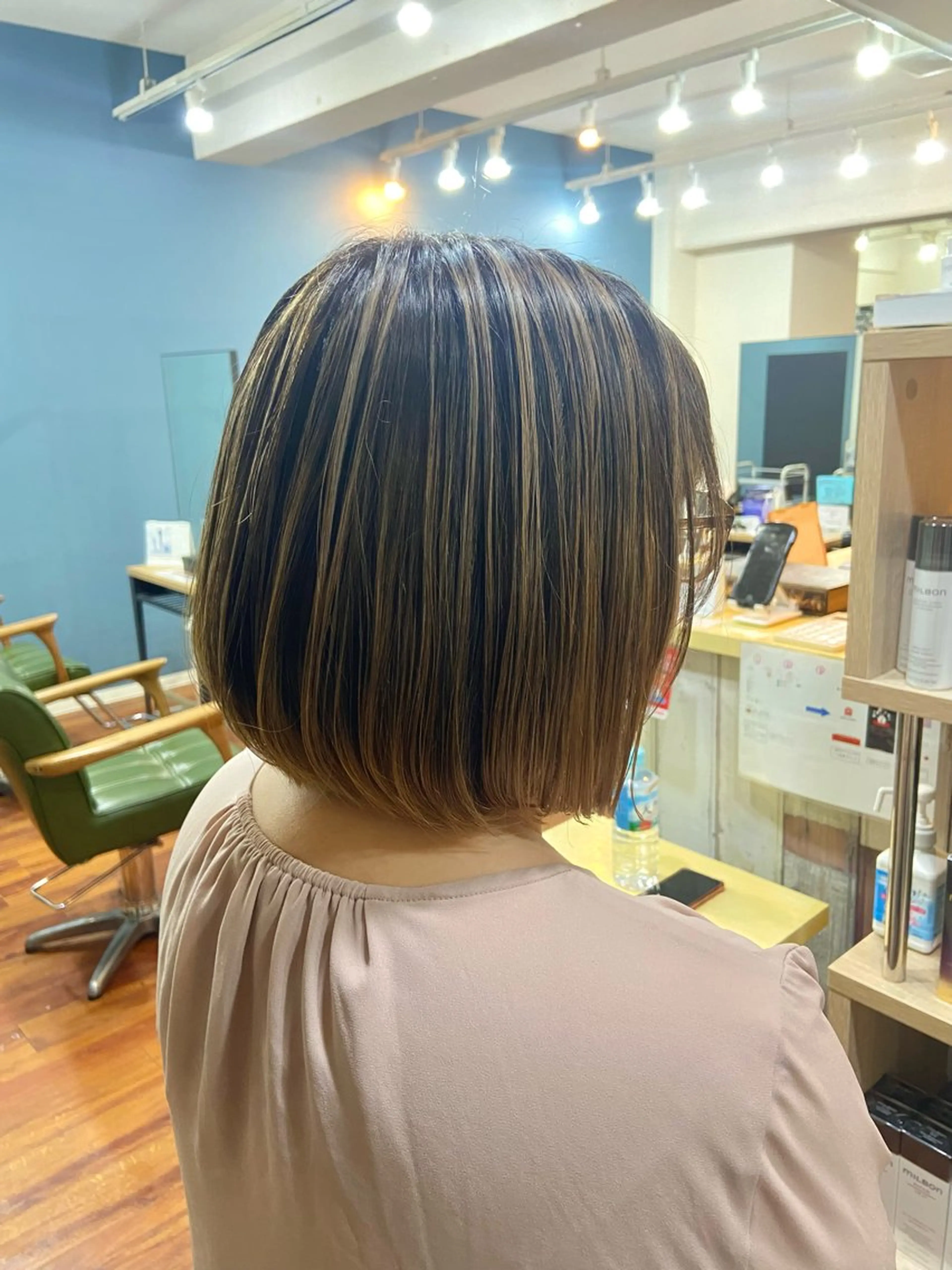 ショート カラー ヘアカラー トリートメント 伏見稲荷/髪質改善/ ブリーチ/西川奈穂のヘアスタイル