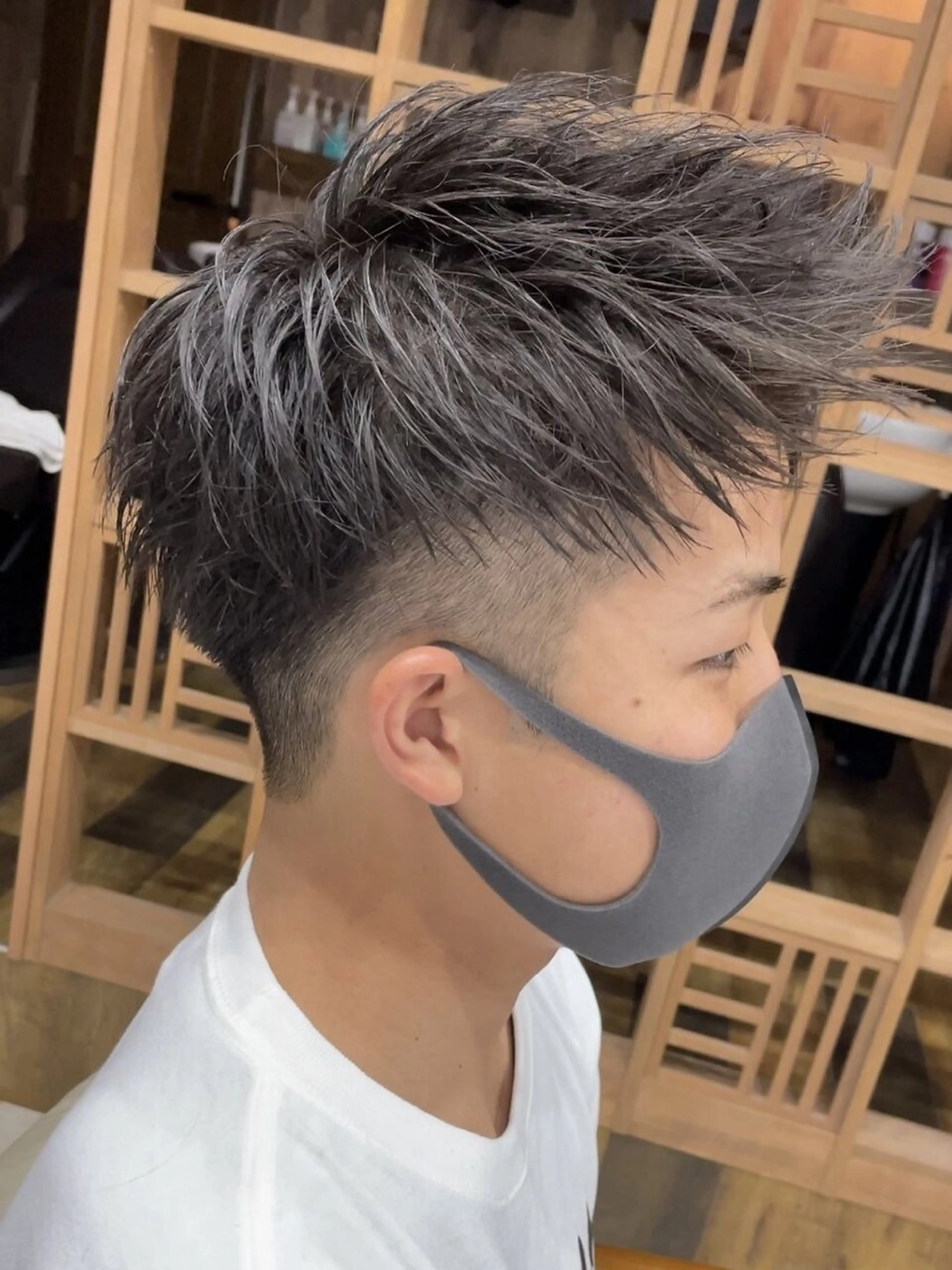 ショート メンズ モヒカン メンズショート ショートヘア 【店長】メンズ職人 短髪　ハイトーン🔥のヘアスタイル