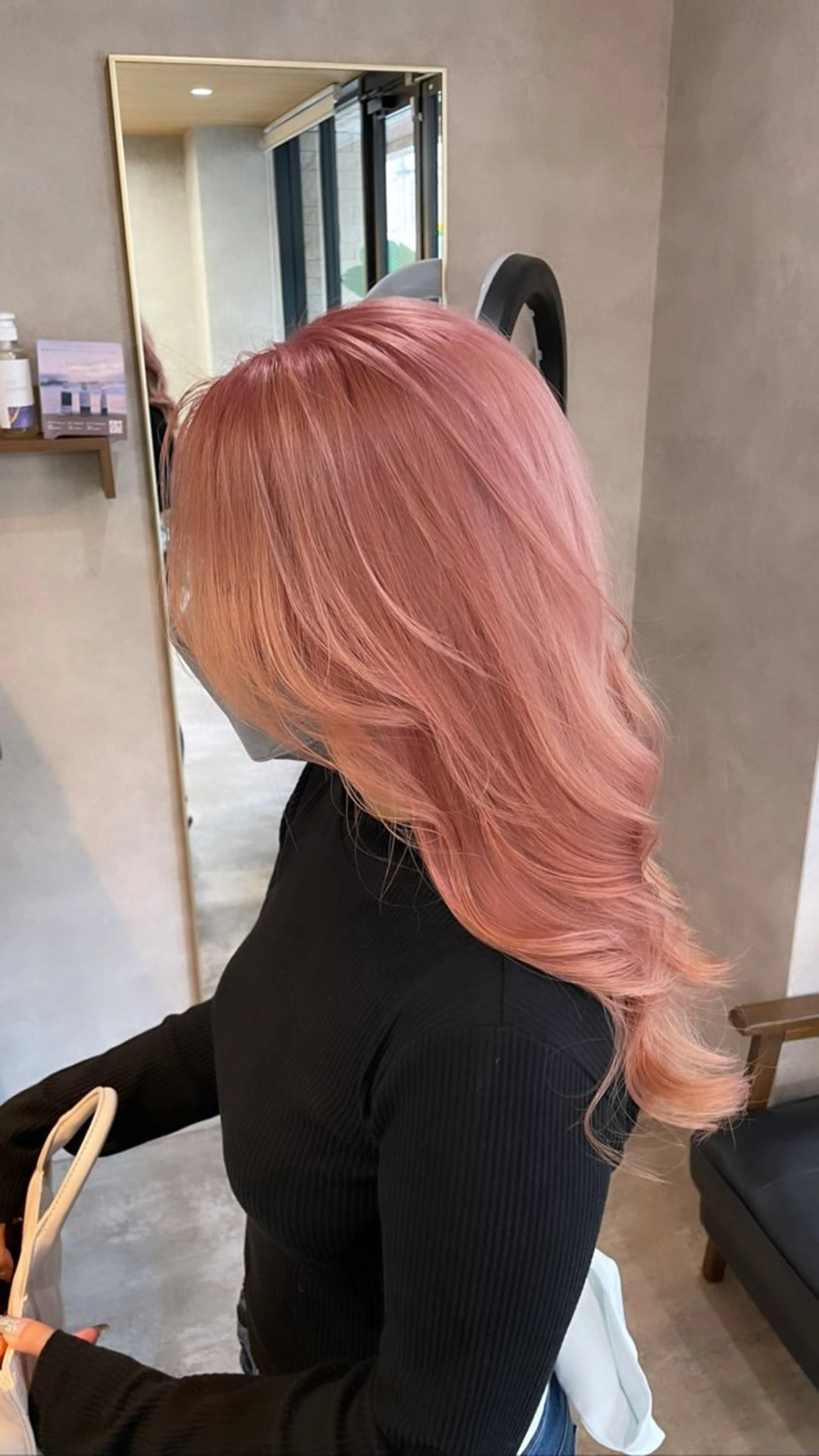 セミロング アッシュ ハイライト 髪質改善 レイヤーカット ウルフカット RIENS♡xrea 山本優舞のヘアスタイル