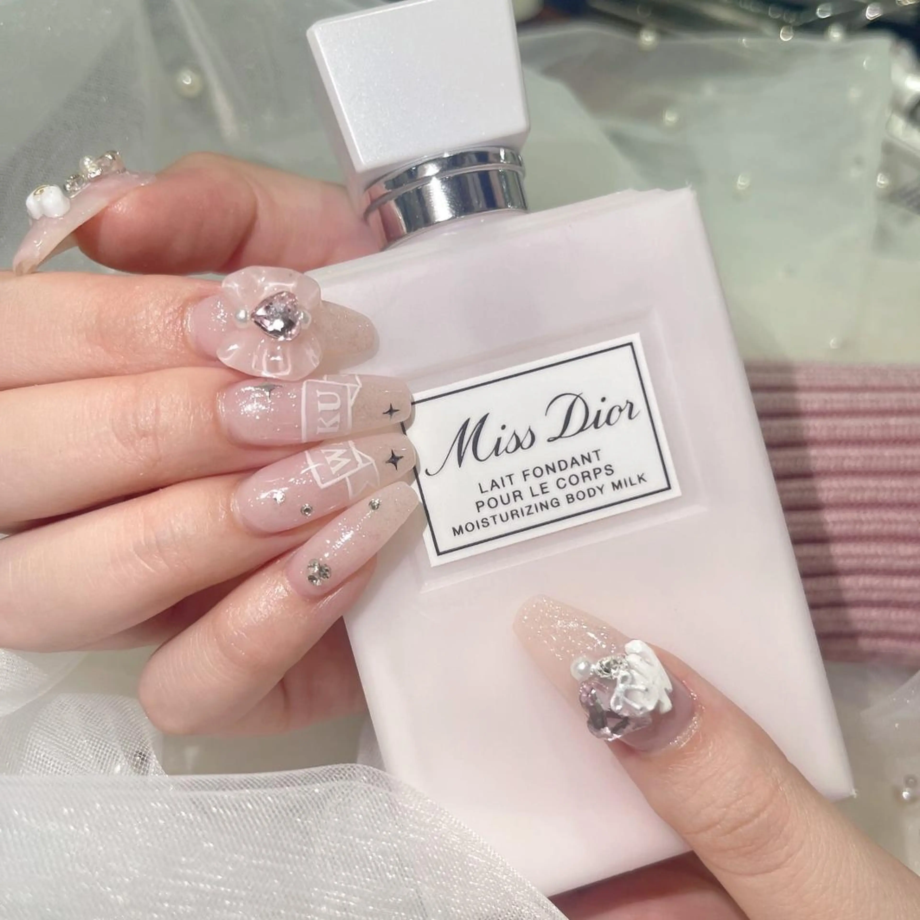 ネイル ワンカラーネイル ネイルチップ Minami💕☀️ 8月青山店出勤💕のネイルデザイン