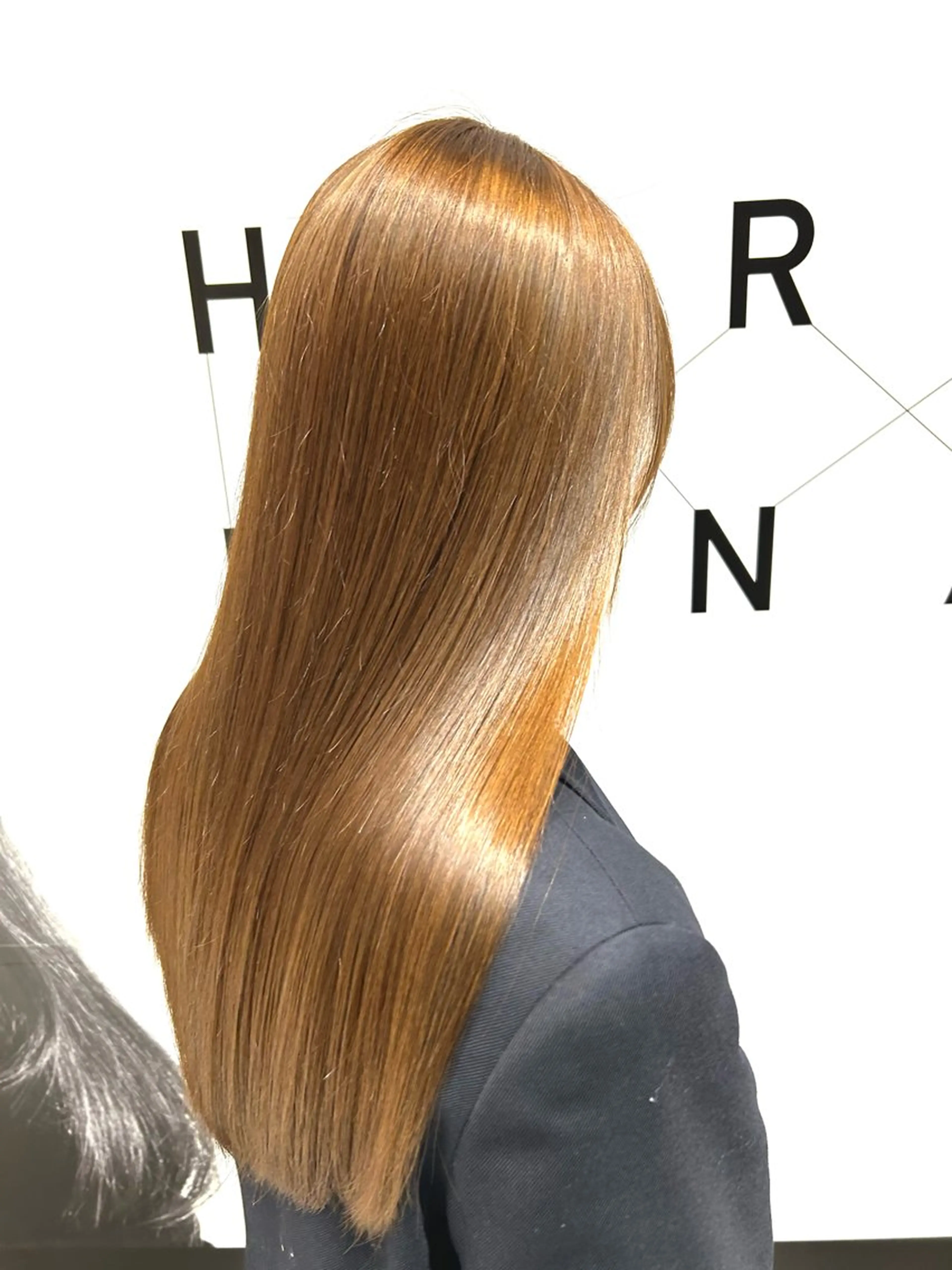 ロング カラー ベージュカラー ダブルカラー ミルクティーベージュ ヘアカラー 近藤 ちかのヘアスタイル