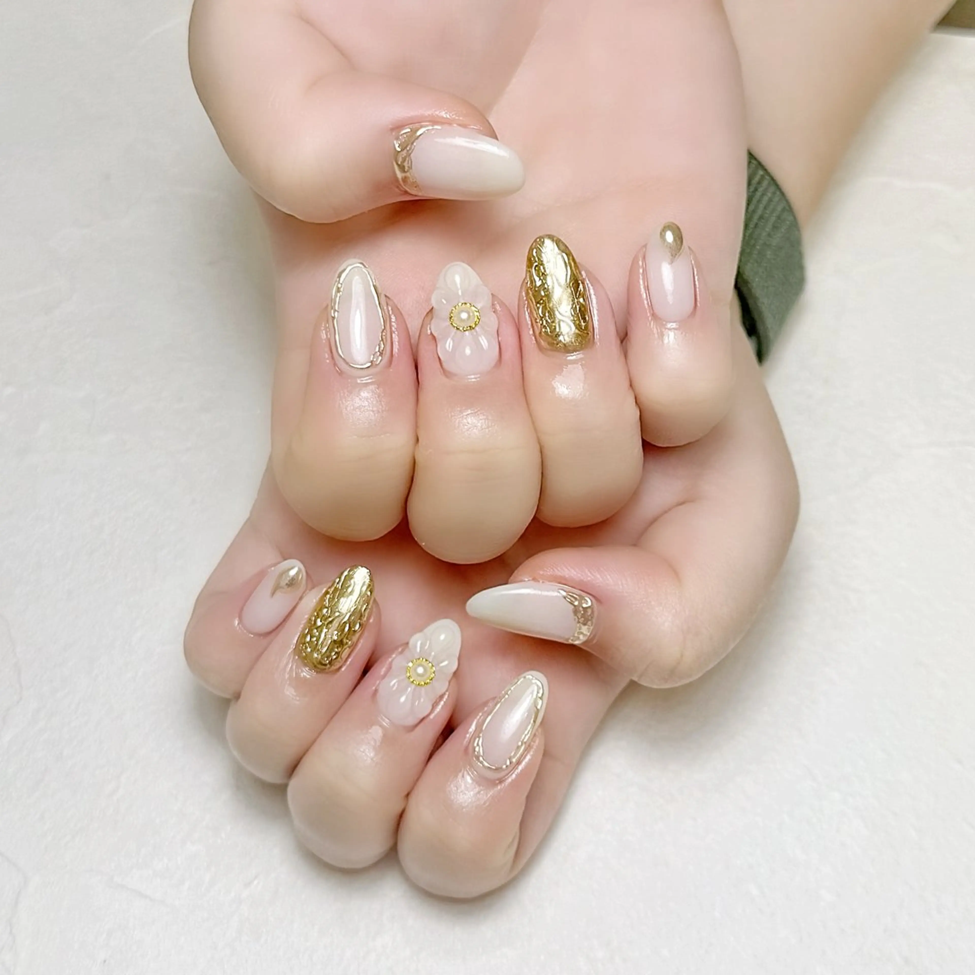 ネイル フラワーネイル ミラーネイル ニュアンスネイル ぷっくりネイル rouse nail RISATOのネイルデザイン