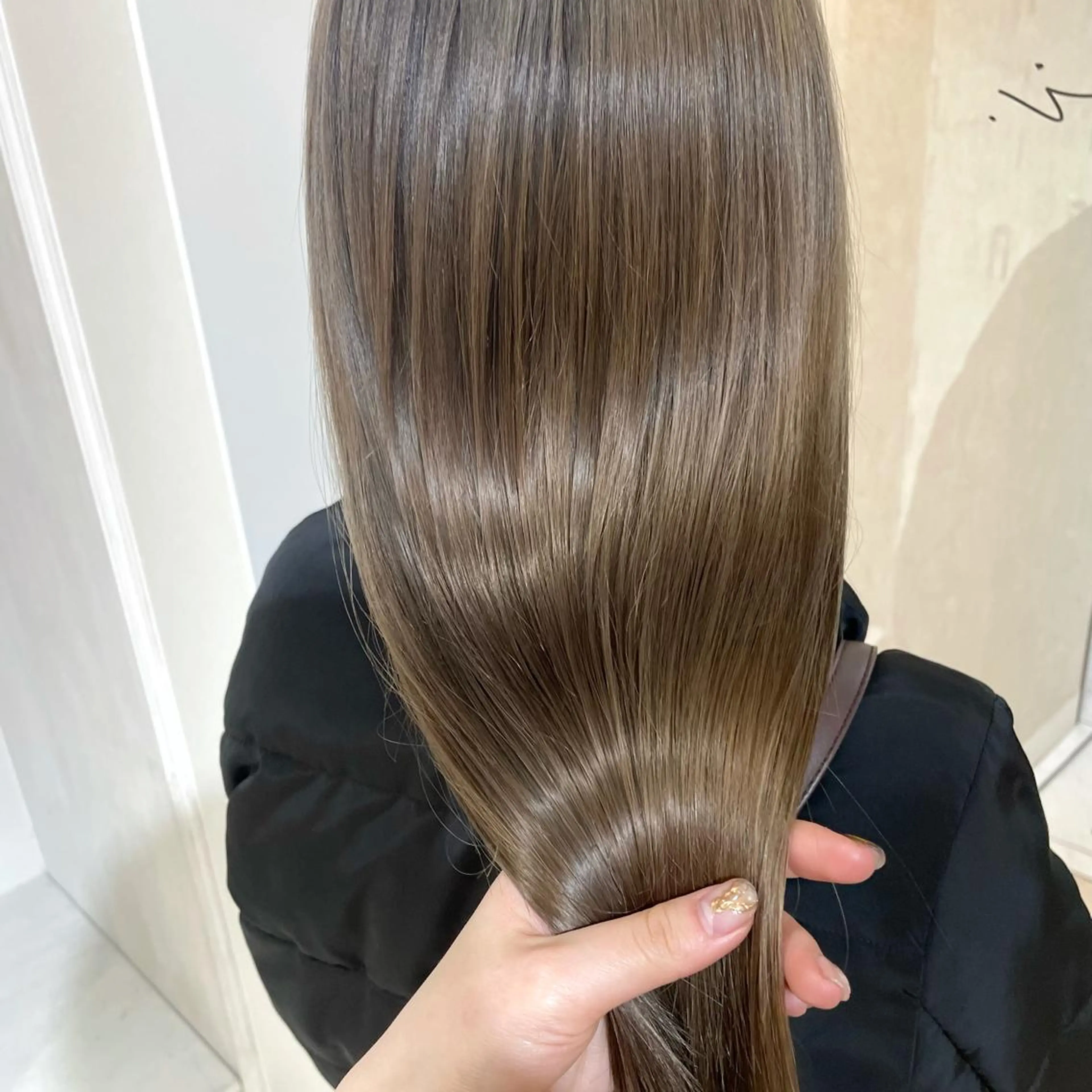 ロング カラー yohaku misakiのヘアスタイル