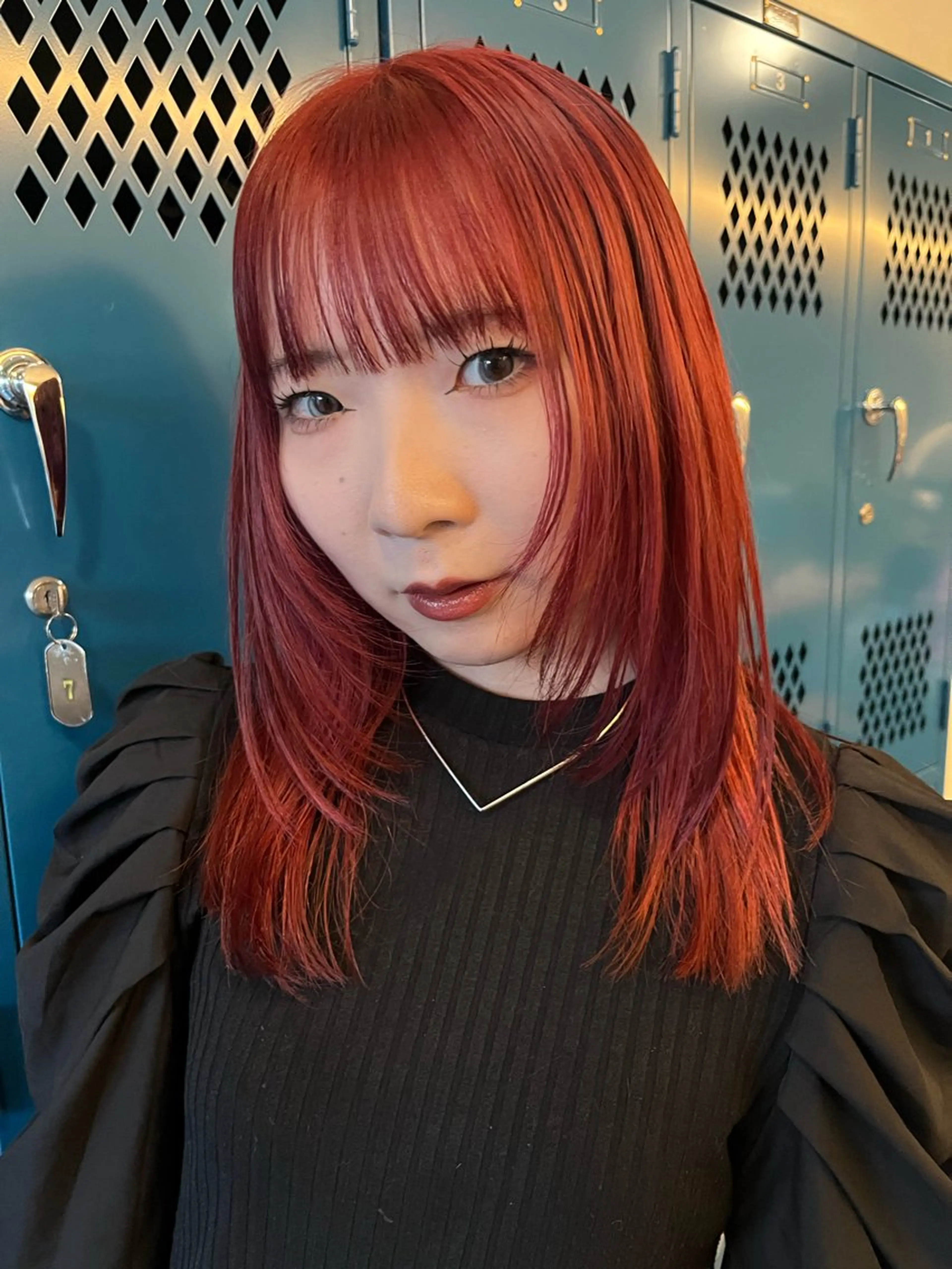 ミディアム レッドブラウン レイヤーカット カット ヘアカラー レイヤーカット/ウル フ　chinatsuのヘアスタイル