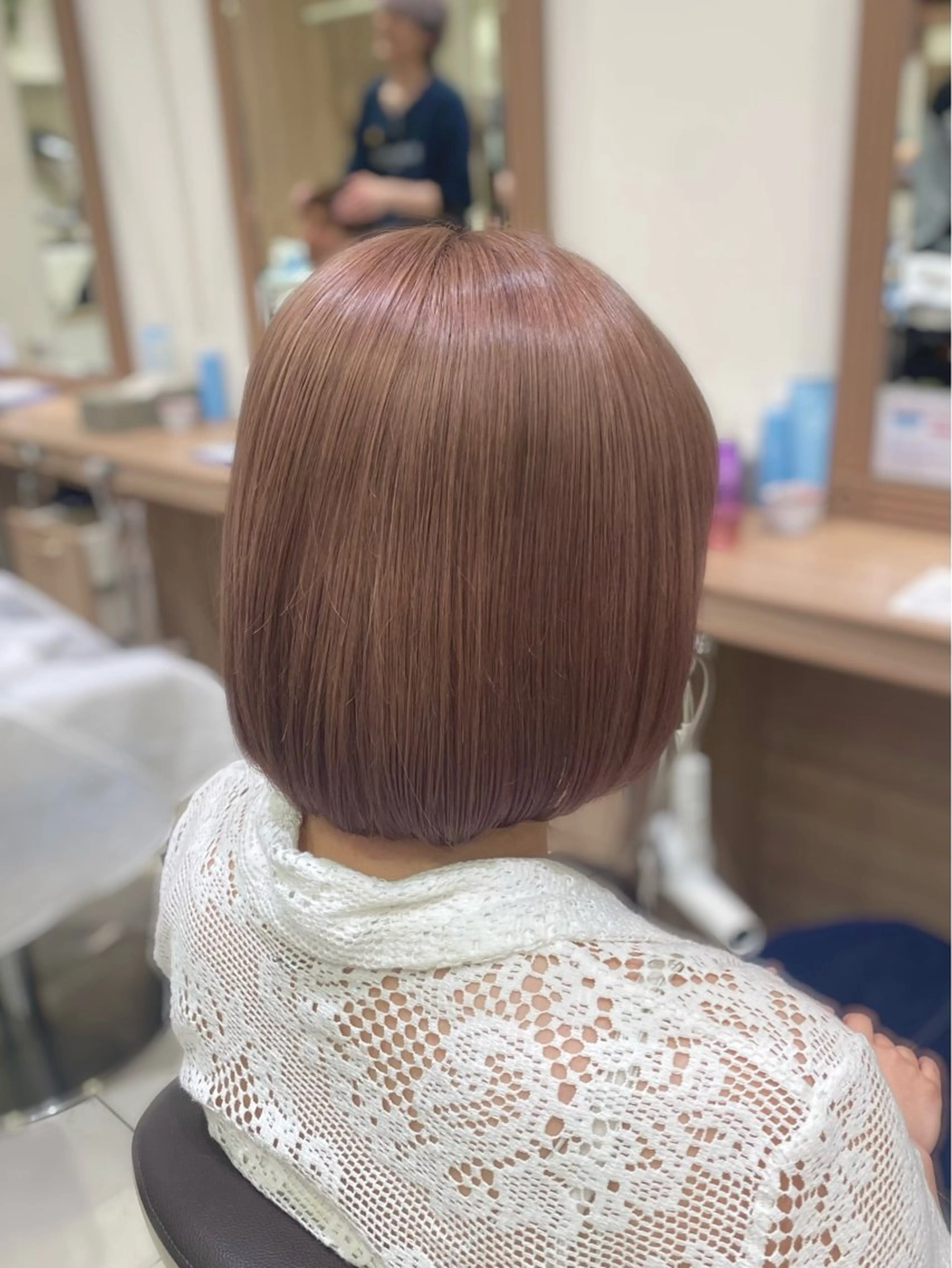 ミディアム カラー 奥村 美郁子のヘアスタイル