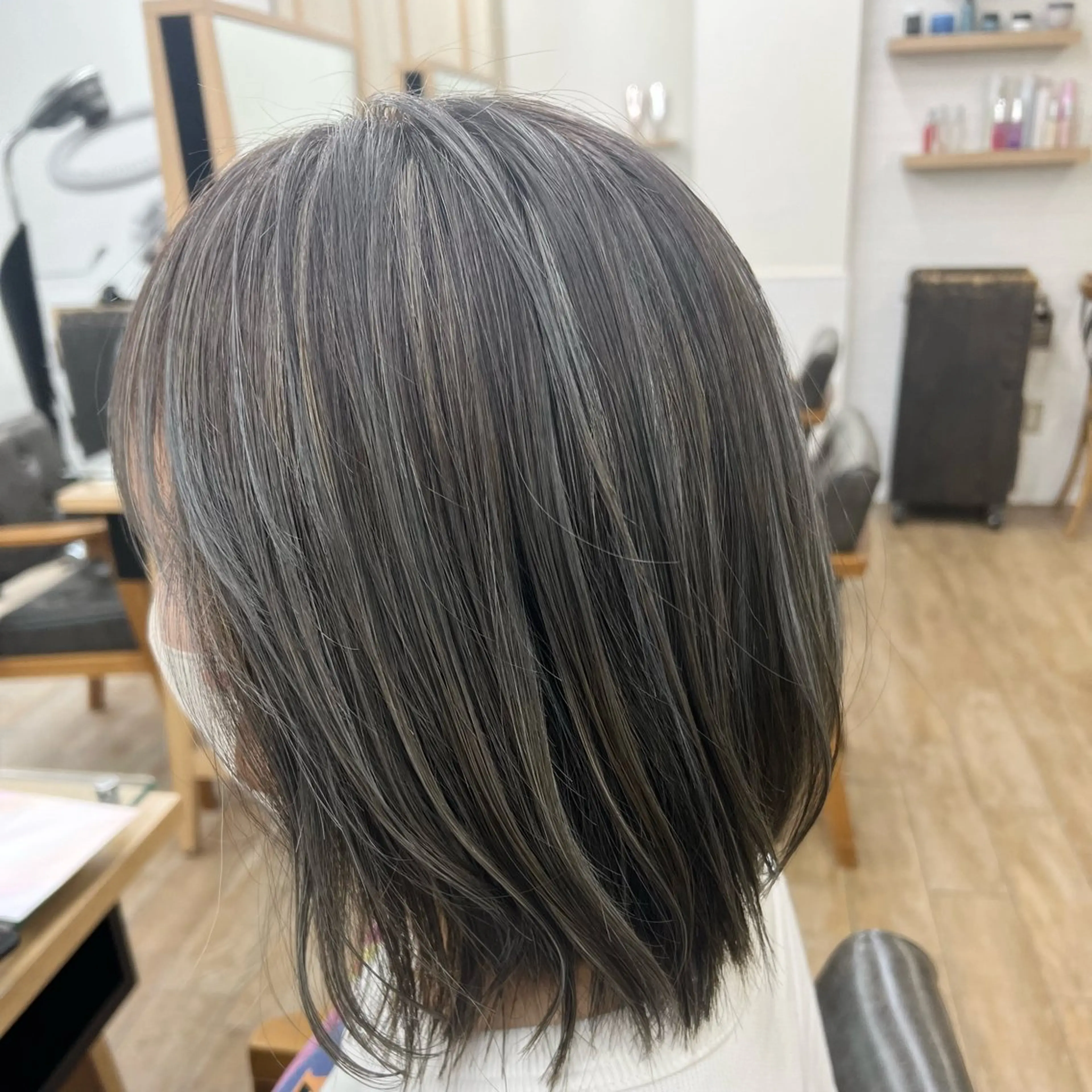 ミディアム カラー ハイライトカラー ボブ ハイライト カット ヘアカラー ハイライト/ウルフ/ 💙鶴岡　愛💙のヘアスタイル