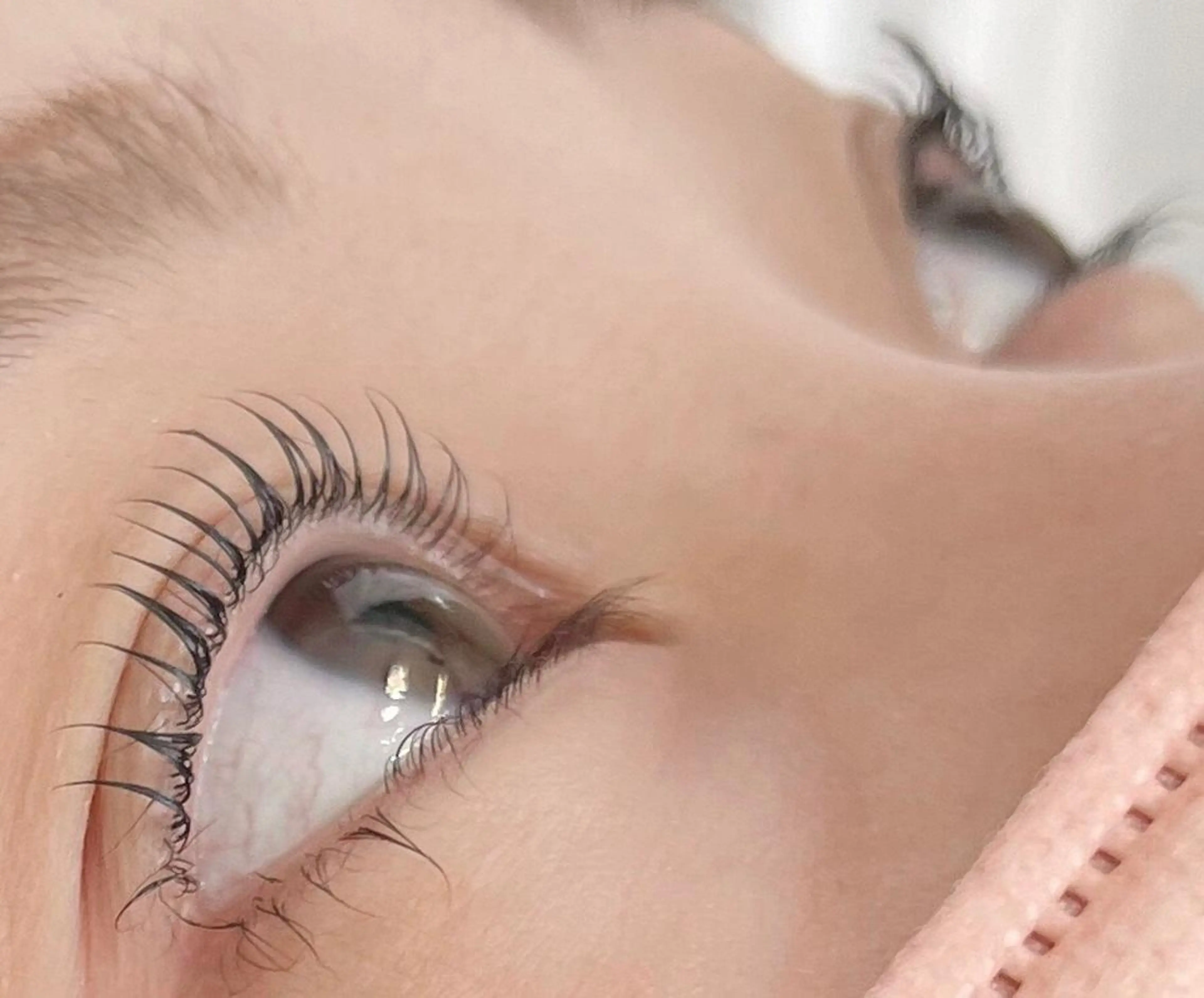 マツエク・マツパ 束感まつ毛 まつげパーマ マツパ handsemu EYELASHの眉毛・アイブロウイメージ