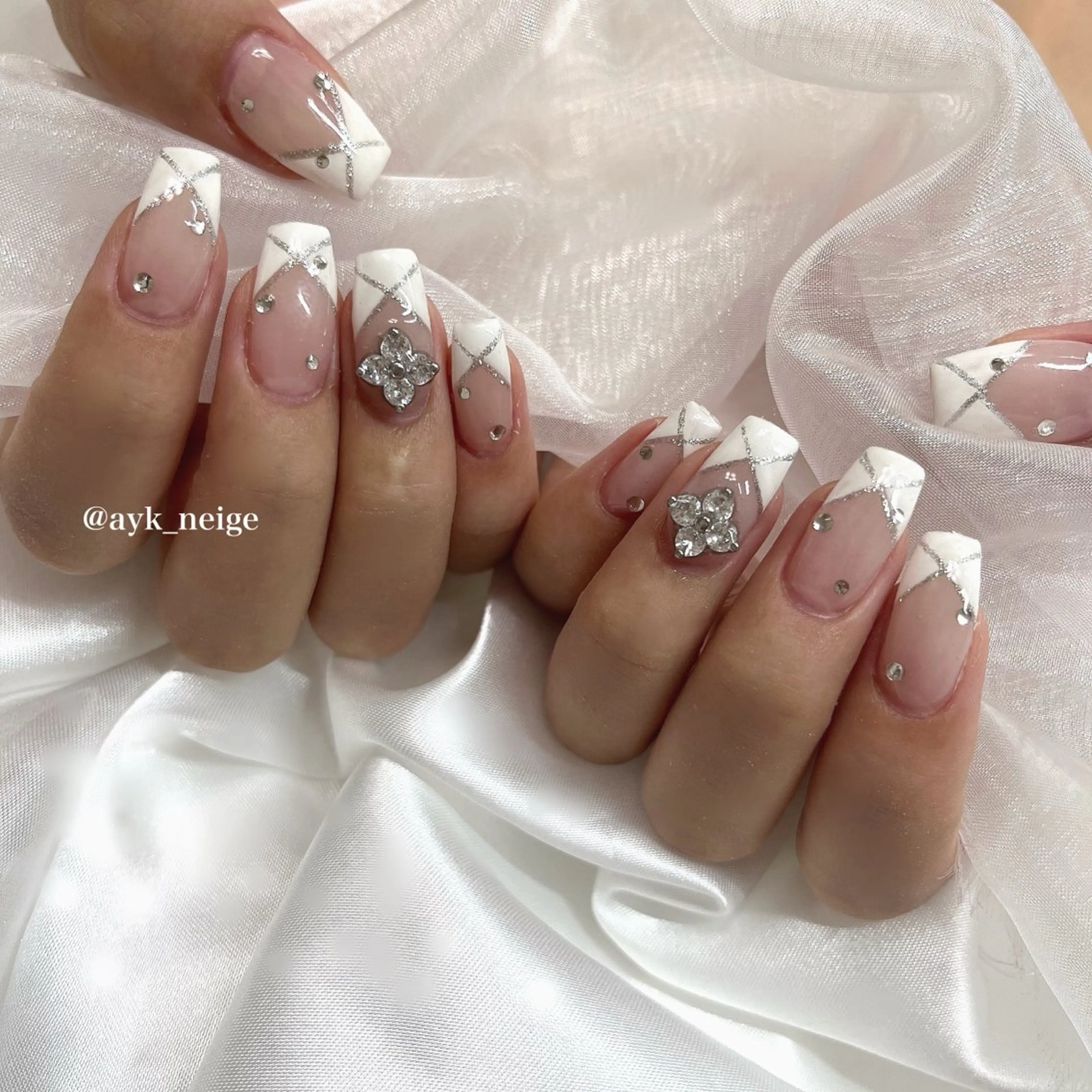 ネイル フットネイル フレンチネイル キラキラネイル 韓国ネイル マグネットネイル n'eige nail所属・大谷 綾香のネイルデザイン