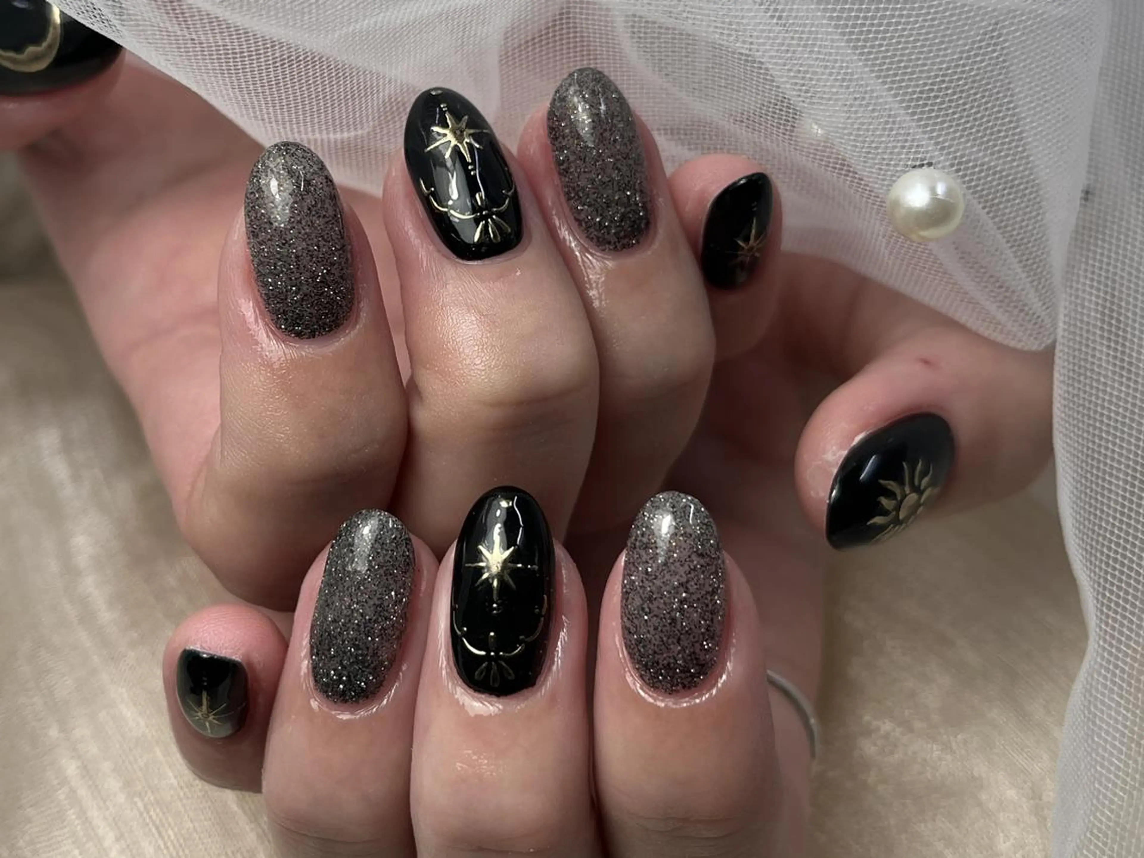 ネイル ゴールド シルバー ハンドネイル ToliyDeliy Nail Salonのネイルデザイン
