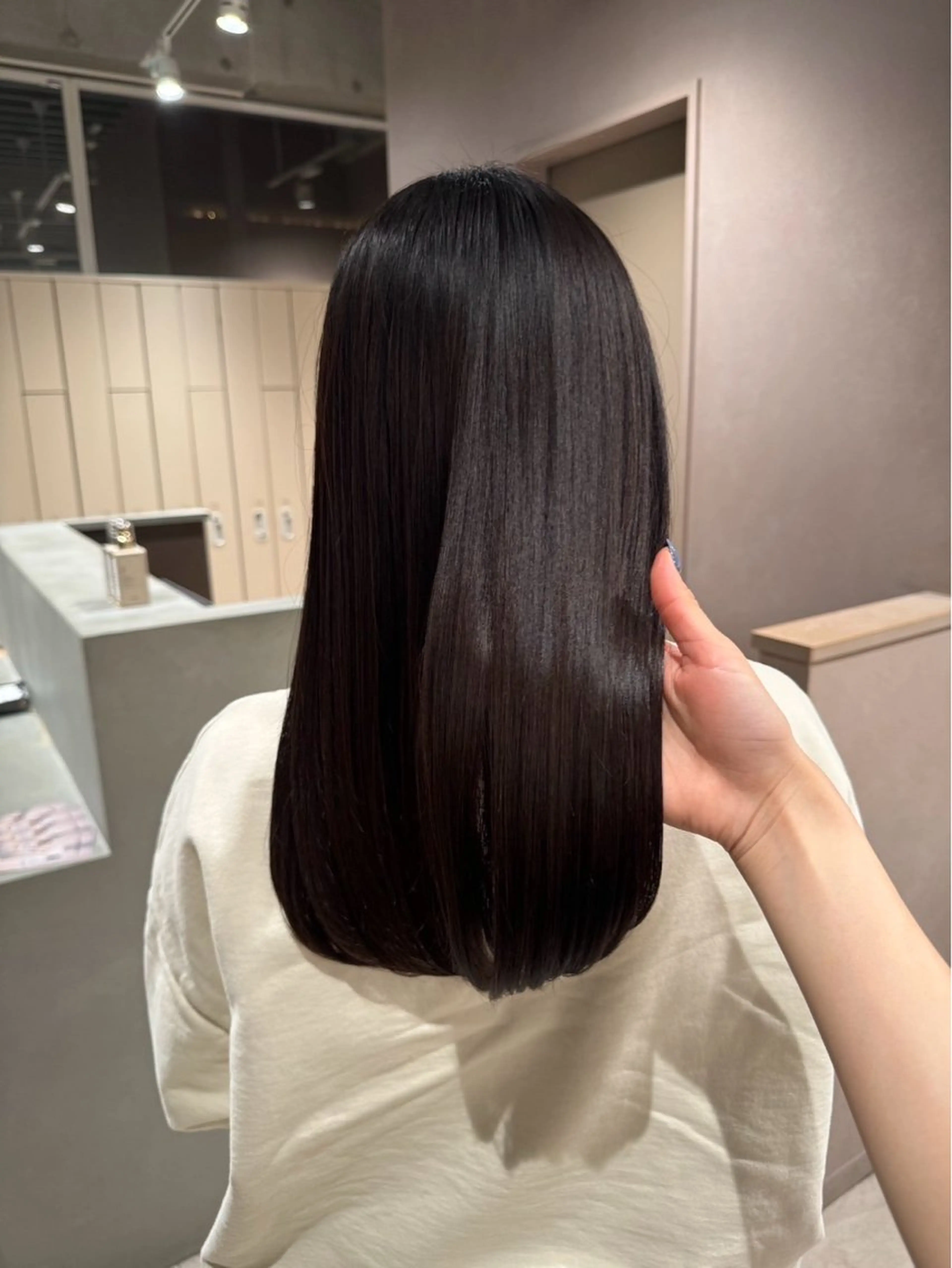 ミディアム アンアミ渋谷所属・Unami こはるのヘアスタイル