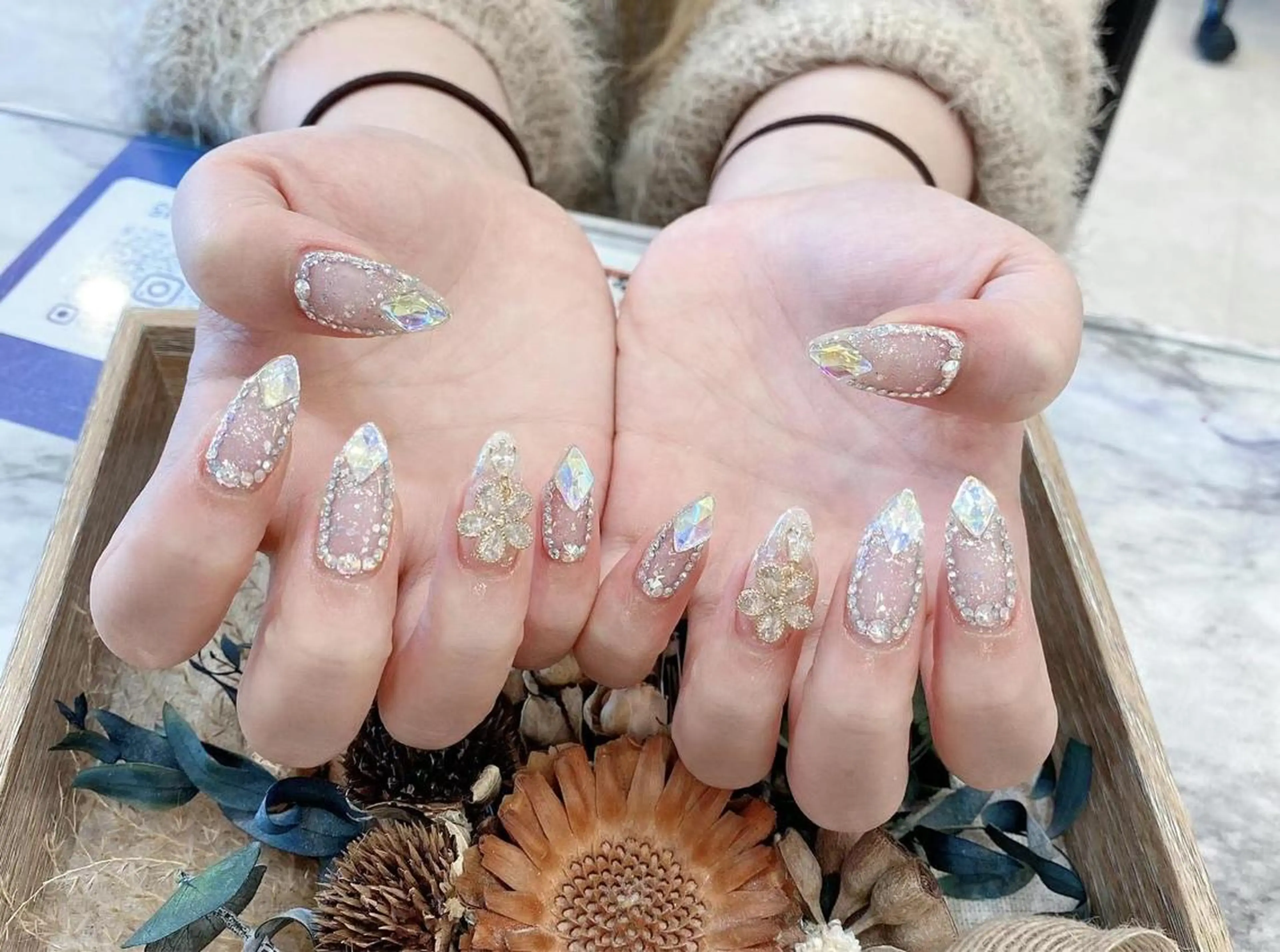 ネイル ゴージャス シルバー Babarla Nailのネイルデザイン