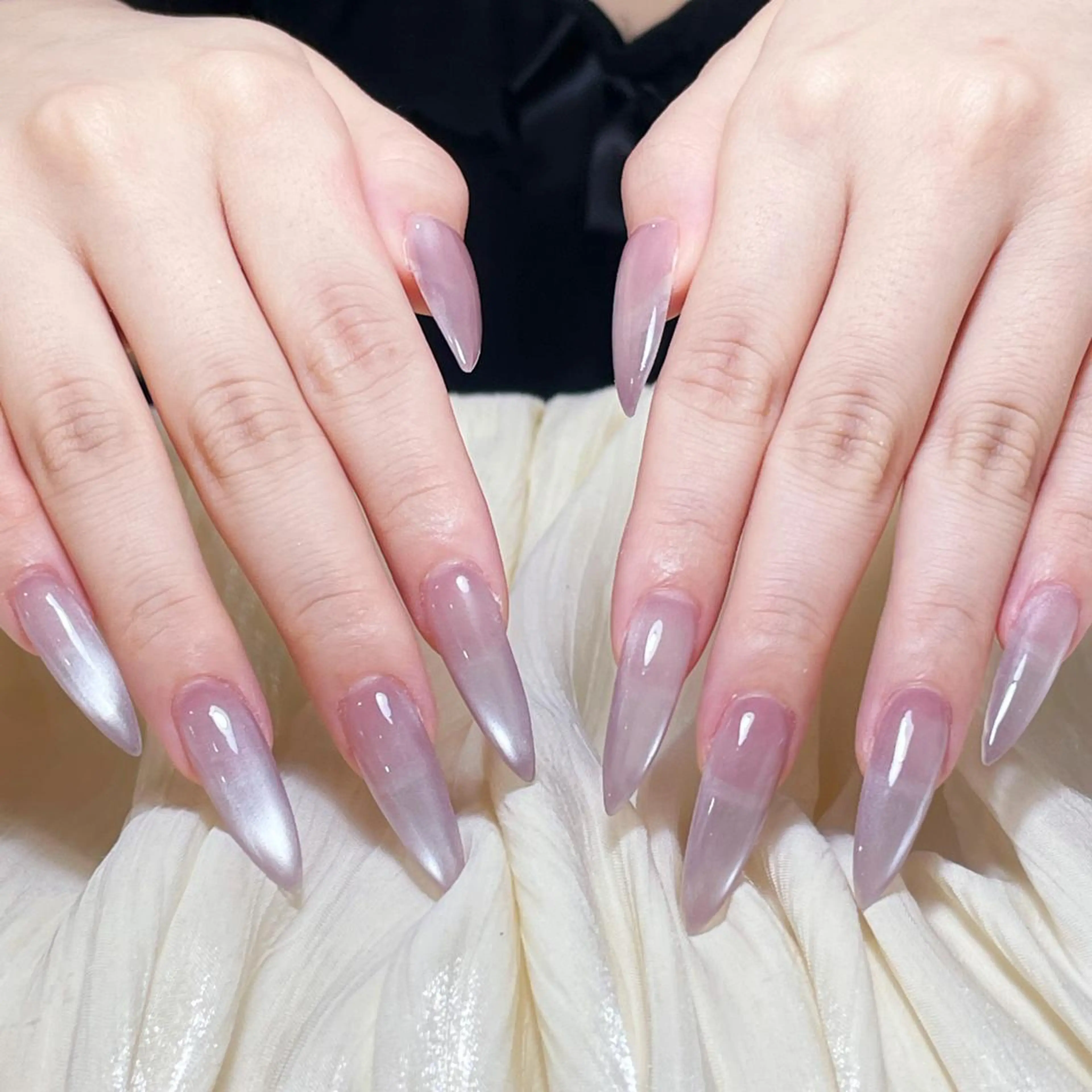 ネイル アートネイル オーロラネイル ガーリー キラキラネイル 韓国ネイル ハンドネイル Nail Monsterのネイルデザイン