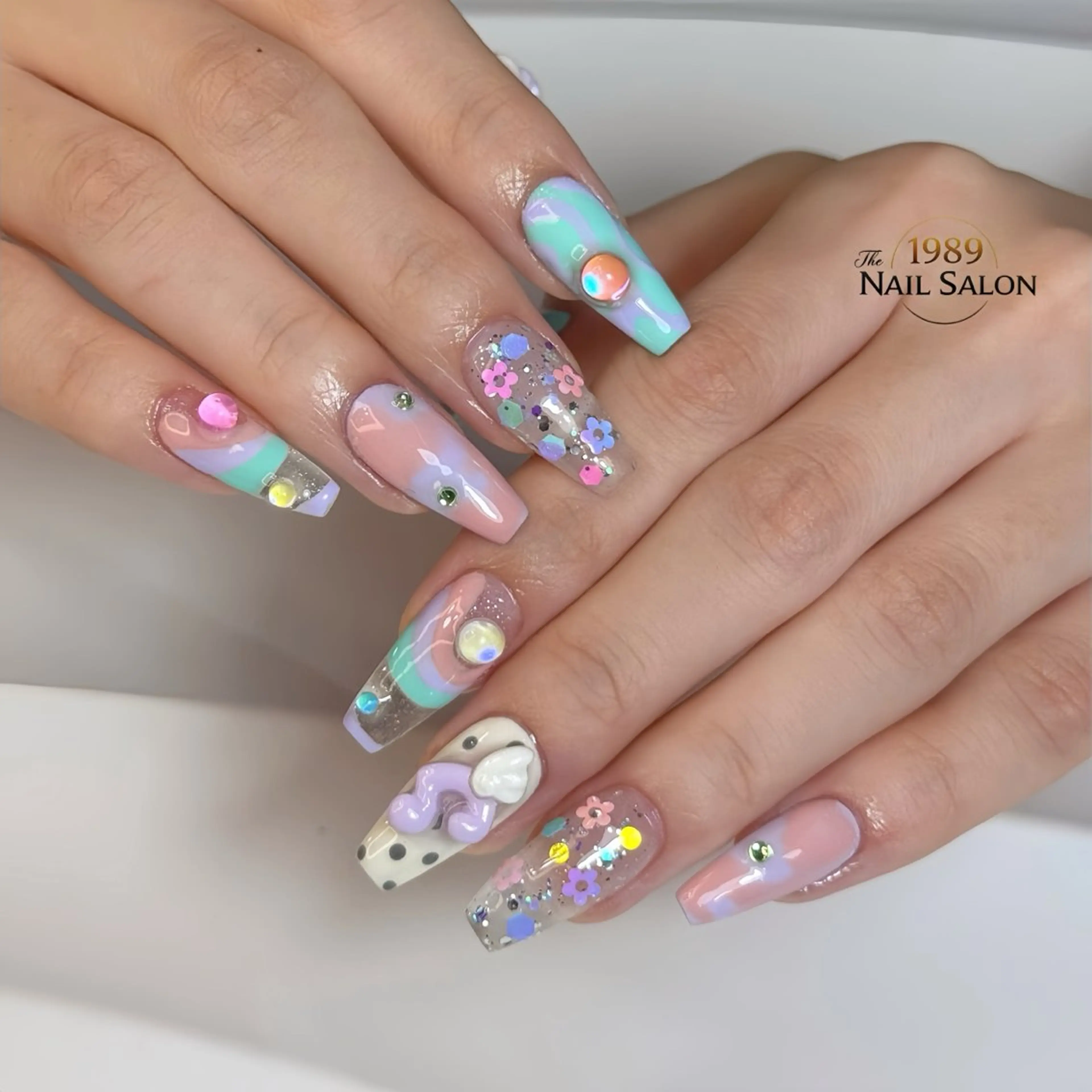 ネイル ハンドネイル The 1989 Nail Salonのネイルデザイン