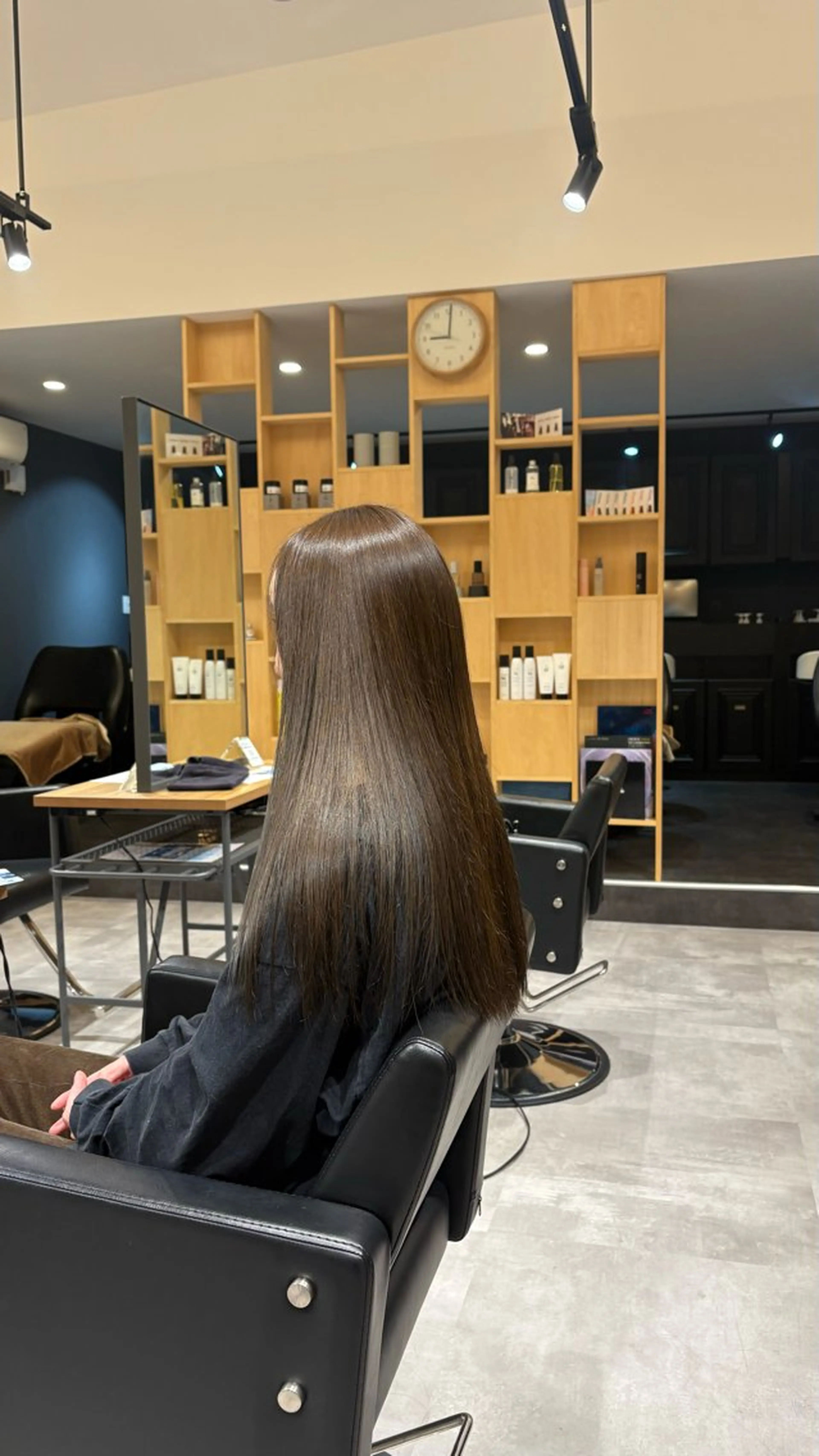 ロング カラー 滑川 吏音のヘアスタイル