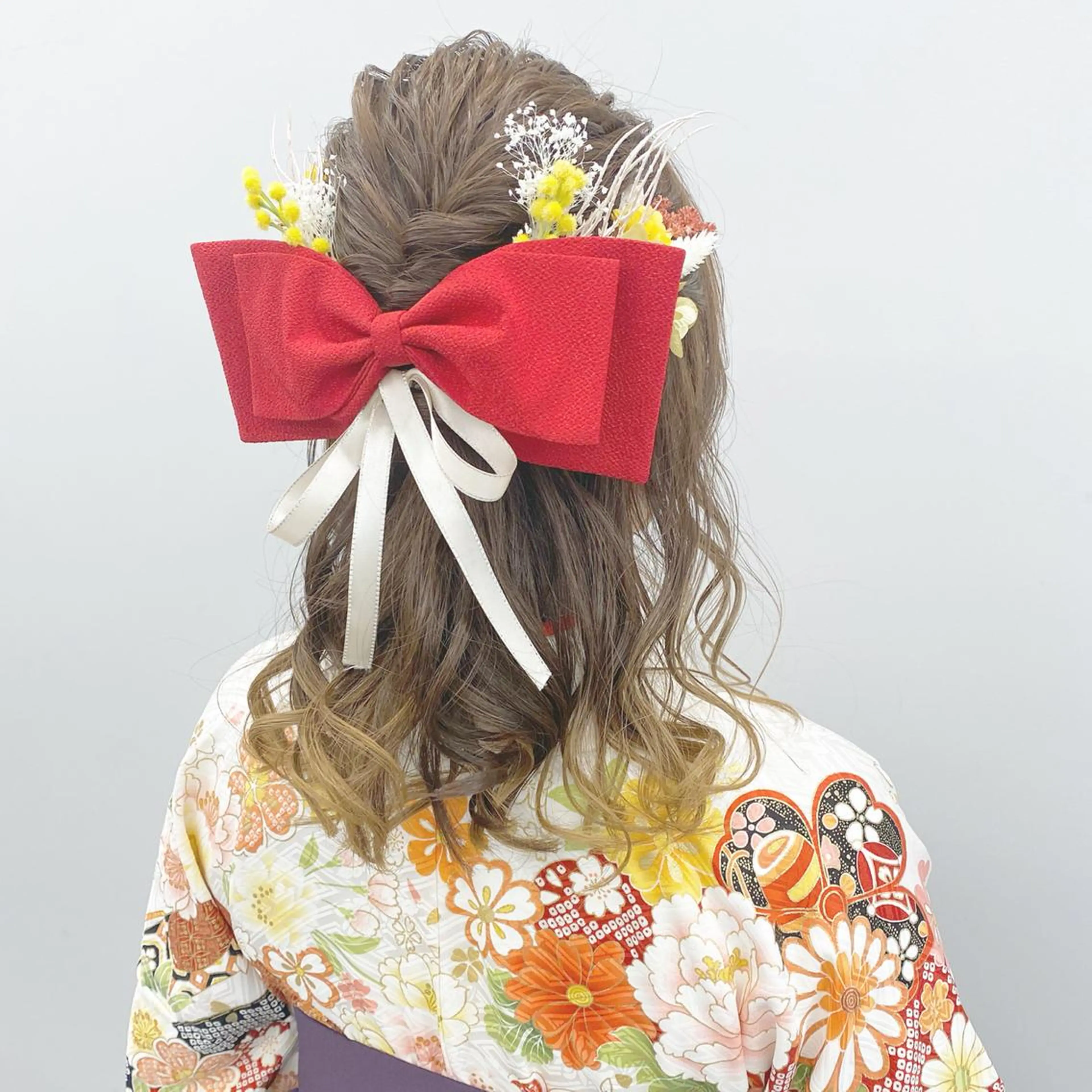 ミディアム ヘアアレンジ 卒業式のヘアスタイル 髪飾り Elle✂︎ Riinaのヘアスタイル