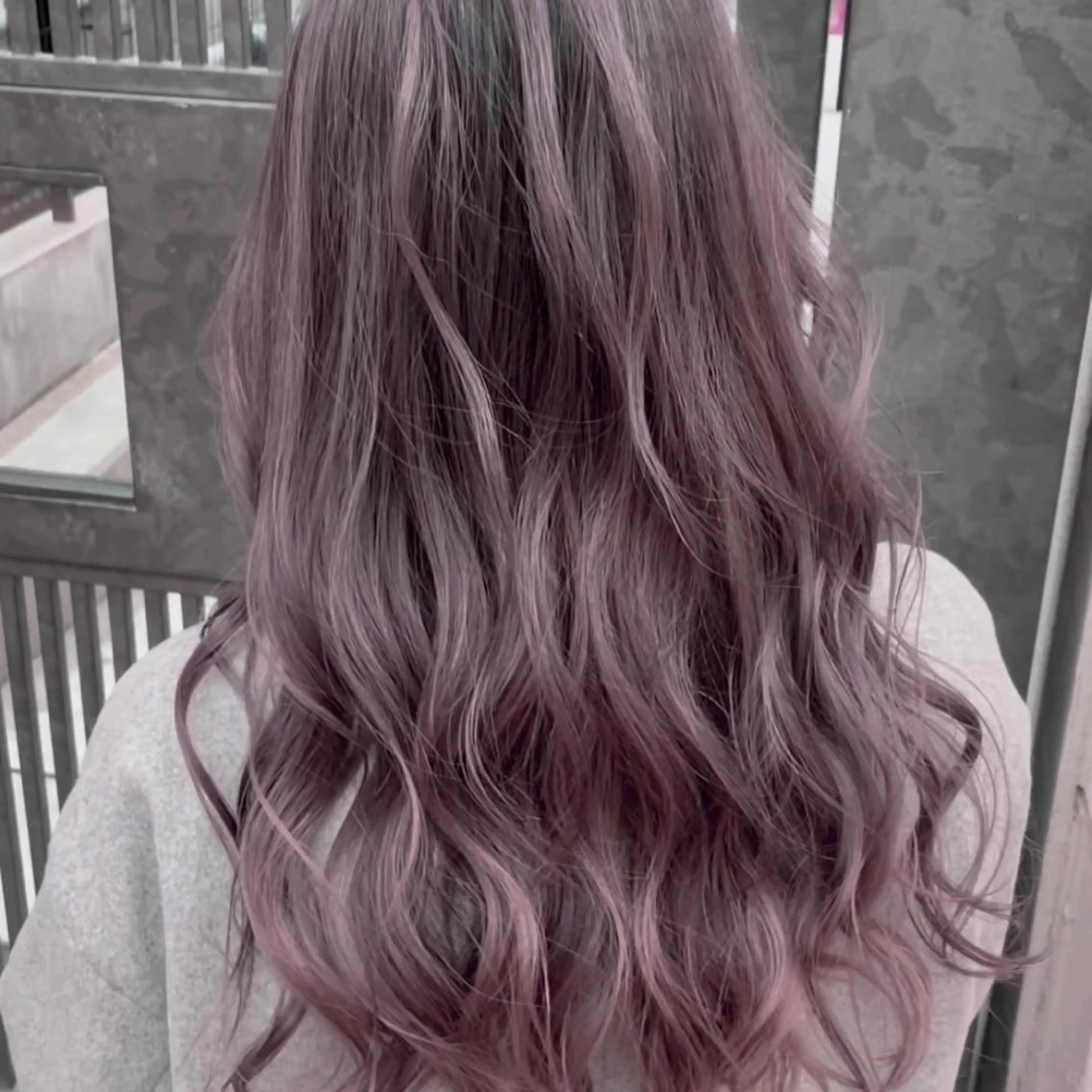 セミロング アッシュ アッシュグレー アッシュグレージュ ミストバング ボブ ヘアカラー レイヤー/ボブ/ ブリーチ/溝口誠二のヘアスタイル