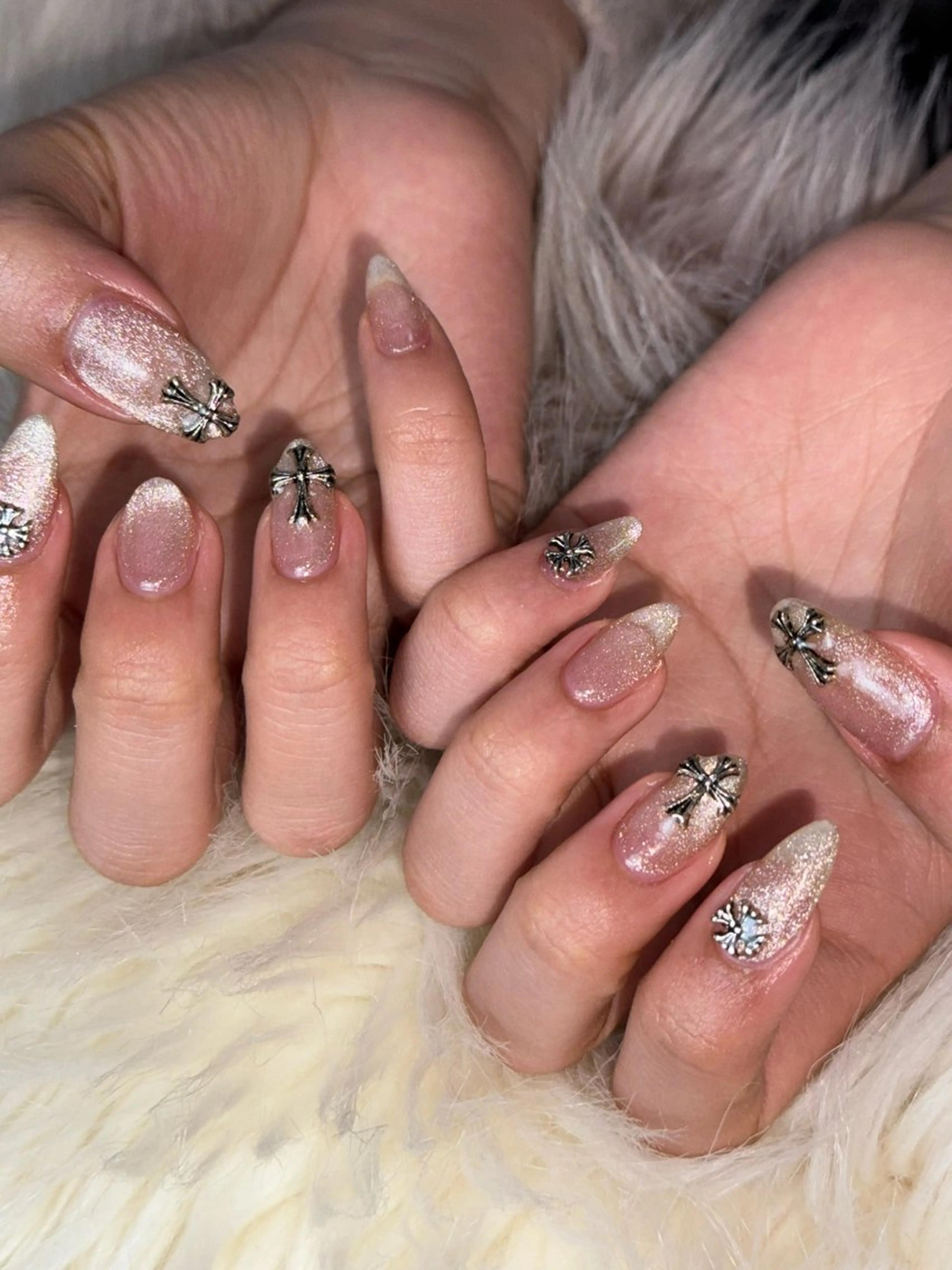 ネイル ジェルネイル 韓国ネイル マグネットネイル 持ち込み パラジェル ハンドネイル flowers nailのネイルデザイン