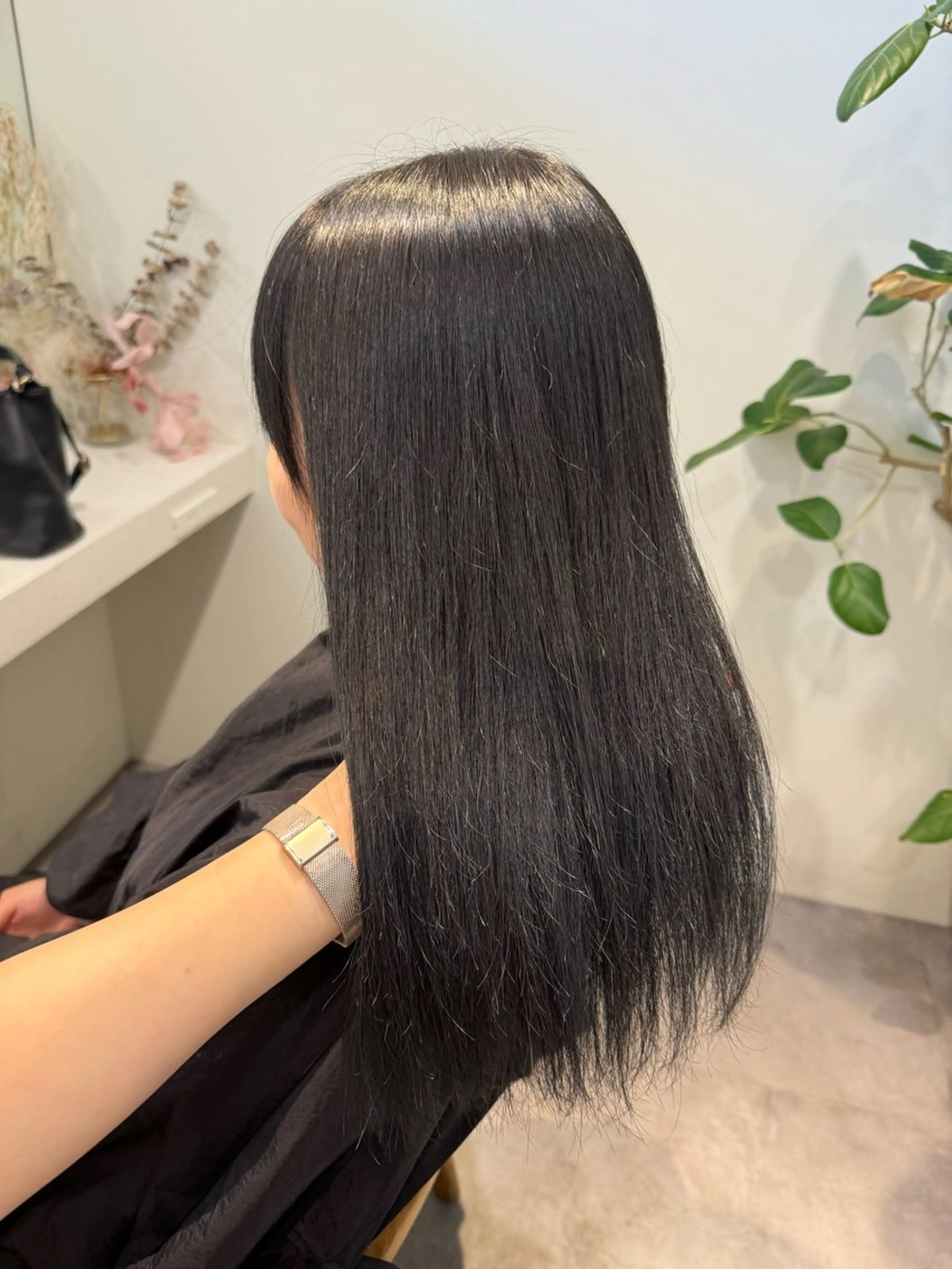 セミロング カラー ブルーカラー ブルーグレー 透明感カラー ayaka♡ 柔らかカラーのヘアスタイル